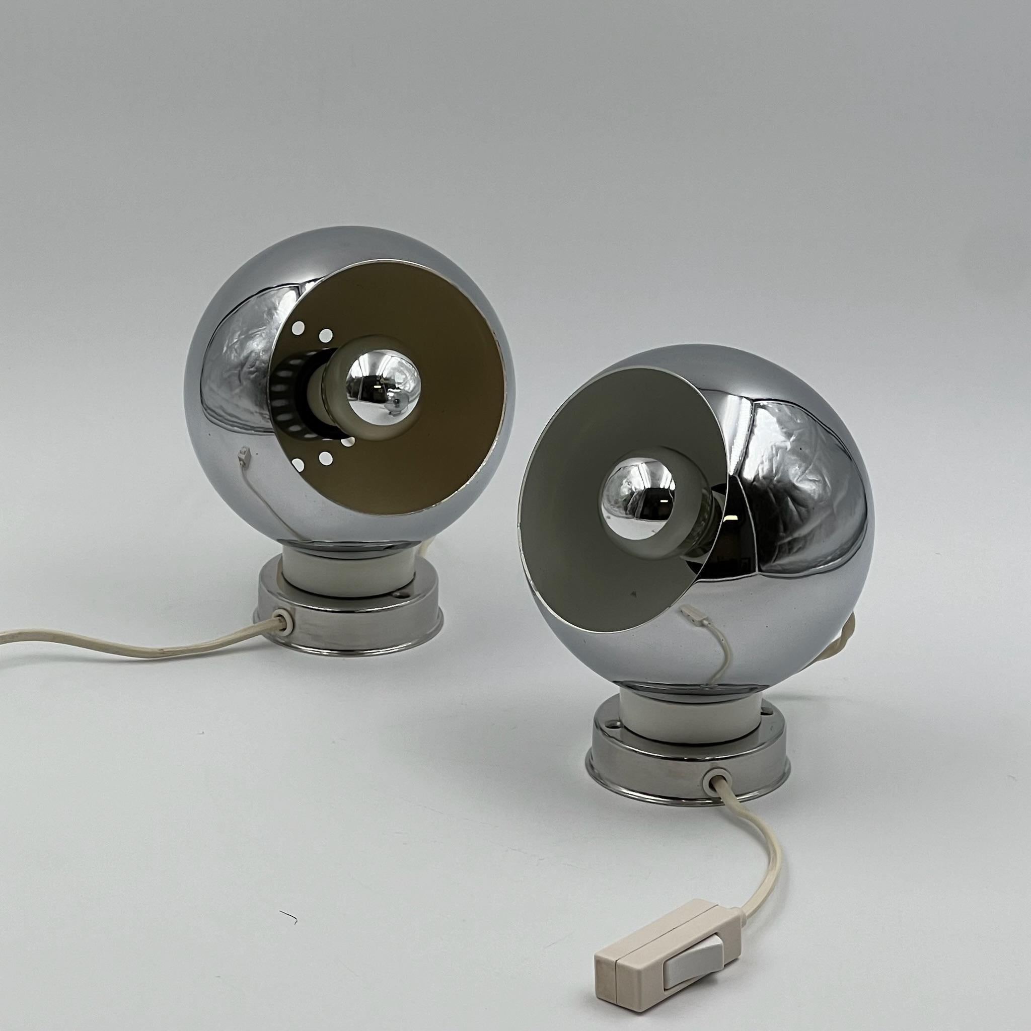 Space Age Iconic Reggiani 'Eyeball' Lamps 60s - Pair of Vintage Masterpieces - Set of 2 For Sale
