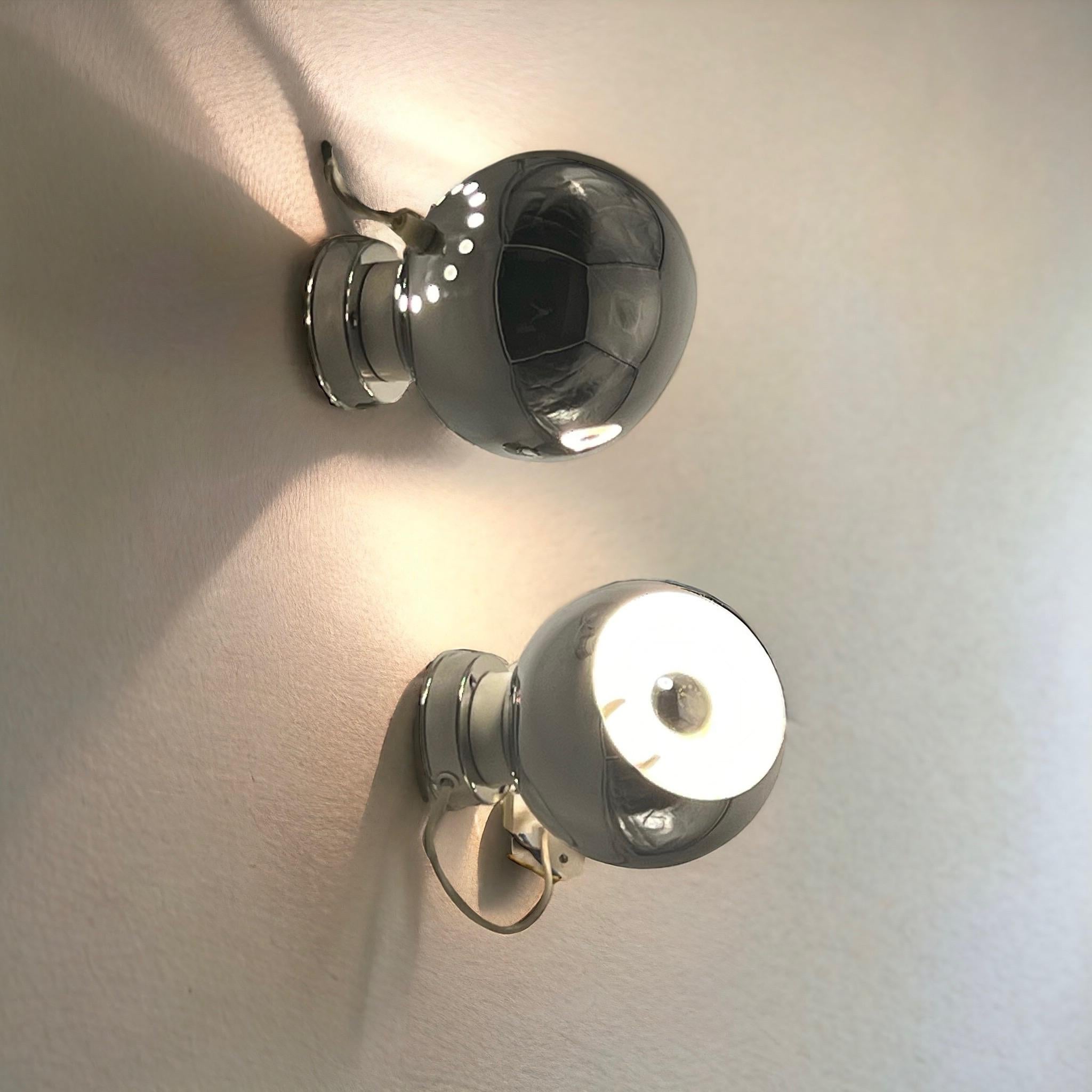 Mid-20th Century Iconic Reggiani 'Eyeball' Lamps 60s - Pair of Vintage Masterpieces - Set of 2 For Sale