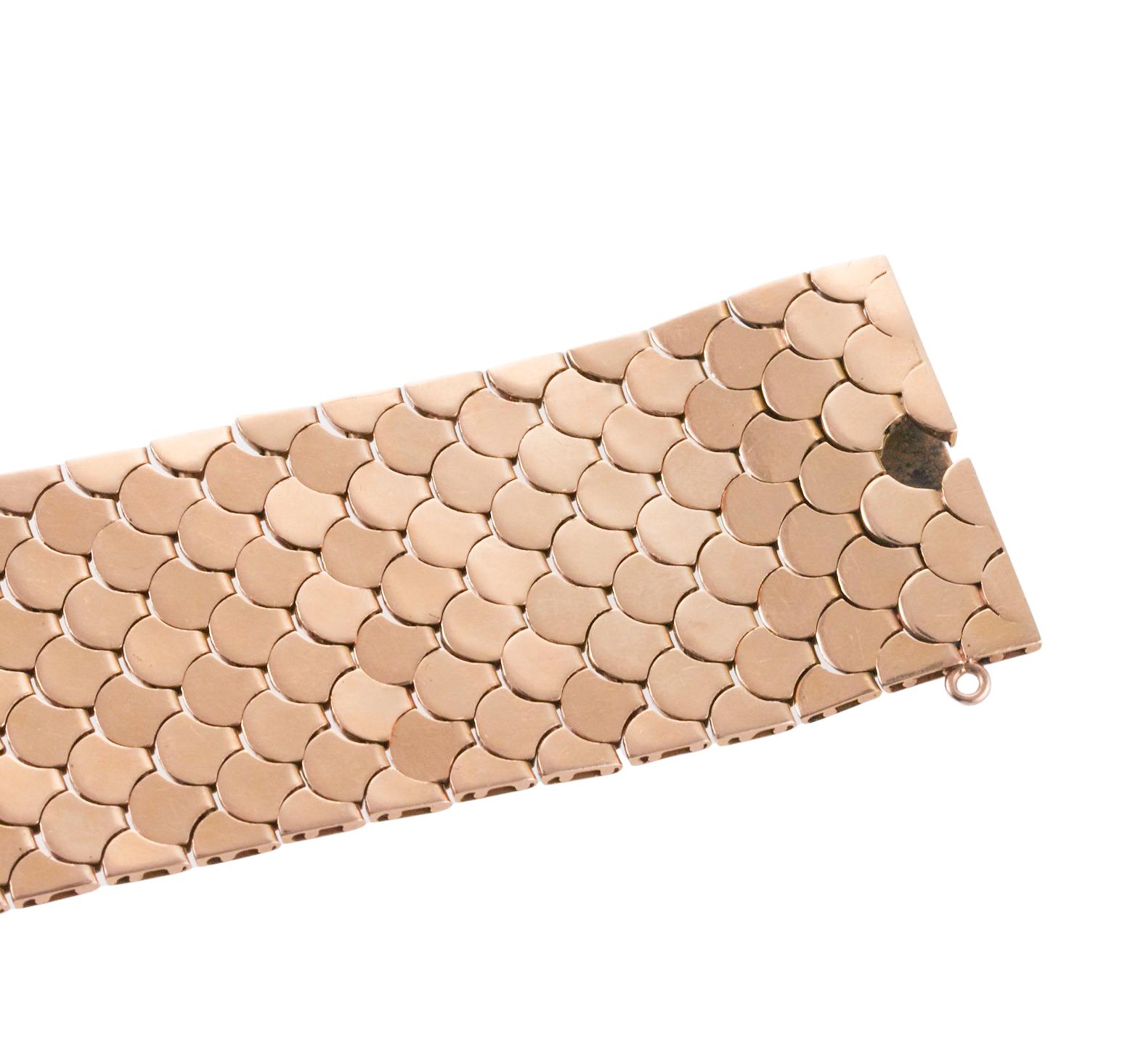 Iconic Retro Fish Scale Design Wide Gold Bracelet In Excellent Condition For Sale In New York, NY