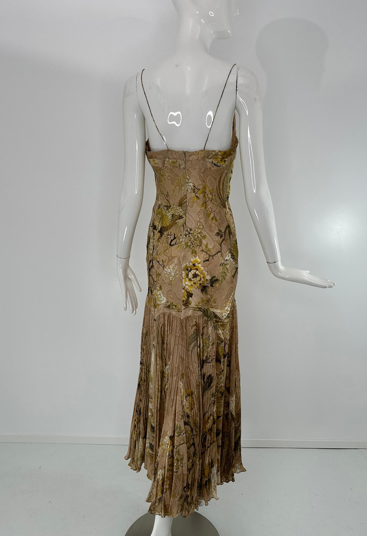 Iconico abito Roberto Cavalli A/I 2006 in seta dorata con scollo a V e orlo plissettato in vendita 5