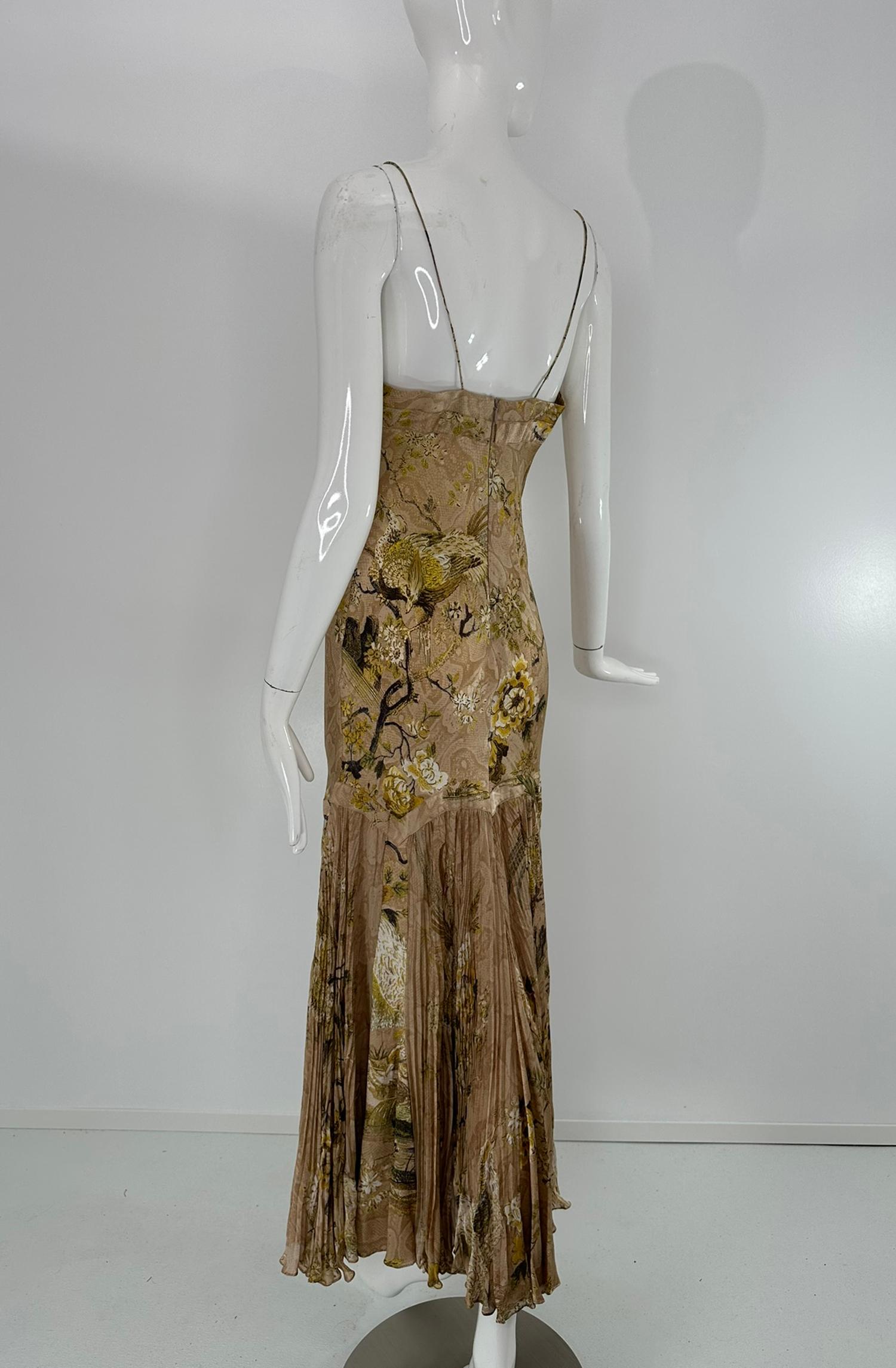 Iconico abito Roberto Cavalli A/I 2006 in seta dorata con scollo a V e orlo plissettato in vendita 7