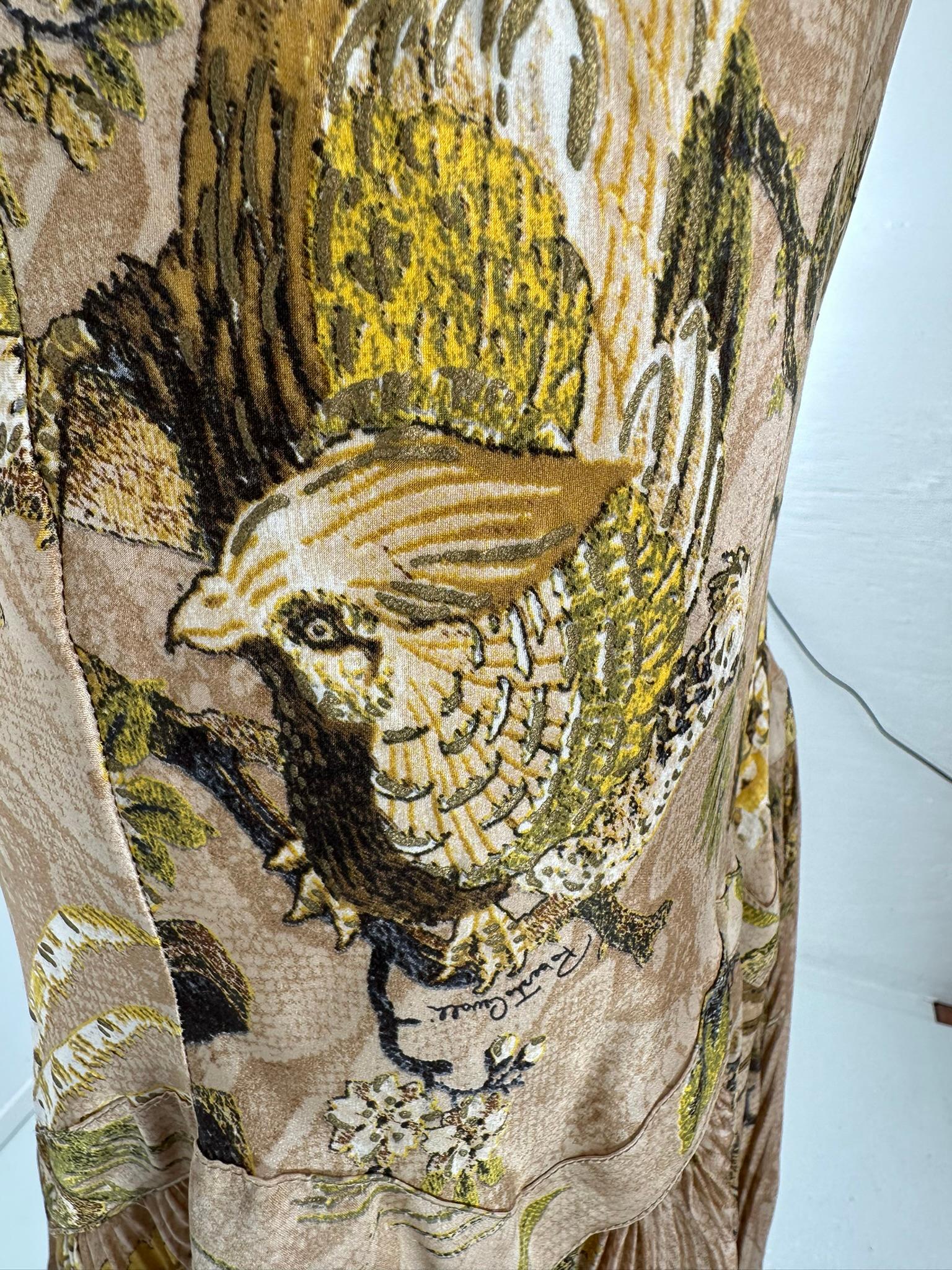 Iconico abito Roberto Cavalli A/I 2006 in seta dorata con scollo a V e orlo plissettato in vendita 12