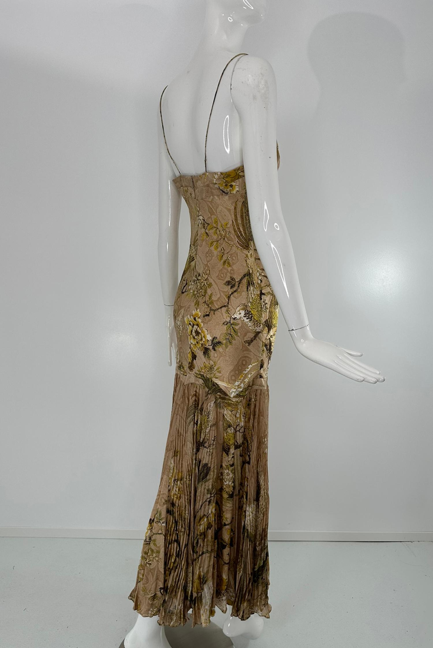 Iconico abito Roberto Cavalli A/I 2006 in seta dorata con scollo a V e orlo plissettato in vendita 3