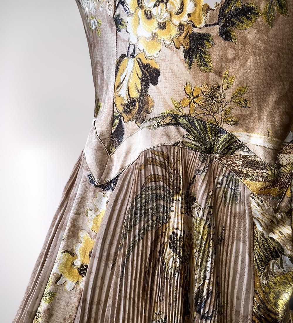Iconic Roberto Cavalli FW 2006 Silk Evening Gown Showstopper In Good Condition For Sale In Berlin, BE