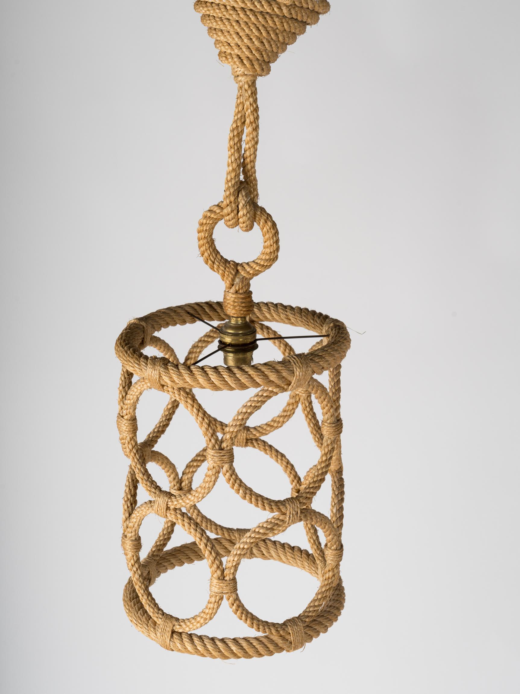 Iconic Rope Chandelier by Adrien Audoux & Frida Minnet, France 1960s In Good Condition For Sale In New York, NY