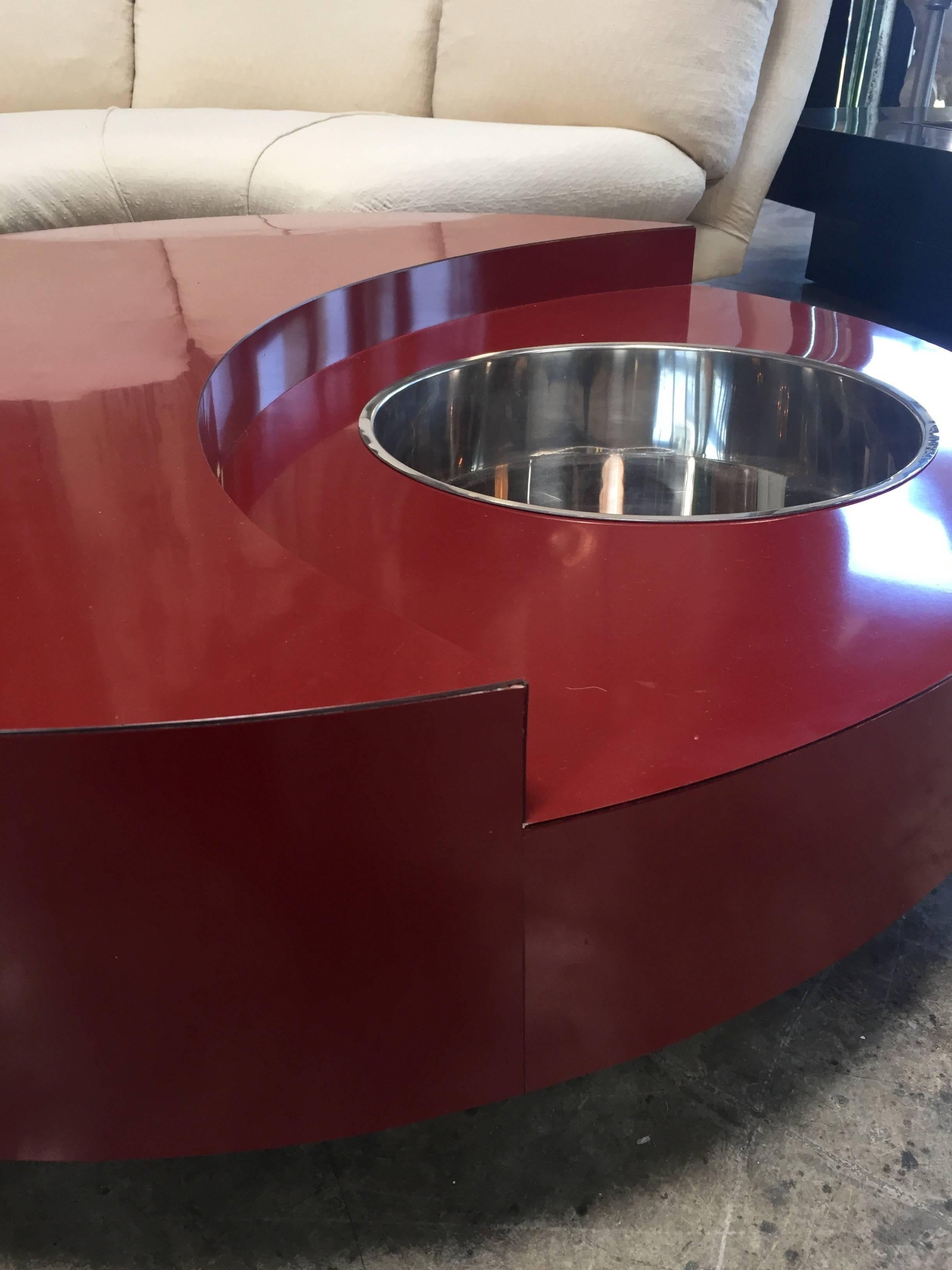 Iconic Round Red Coffee Table by Willy Rizzo, Italy, 1970s In Good Condition In Los Angeles, CA