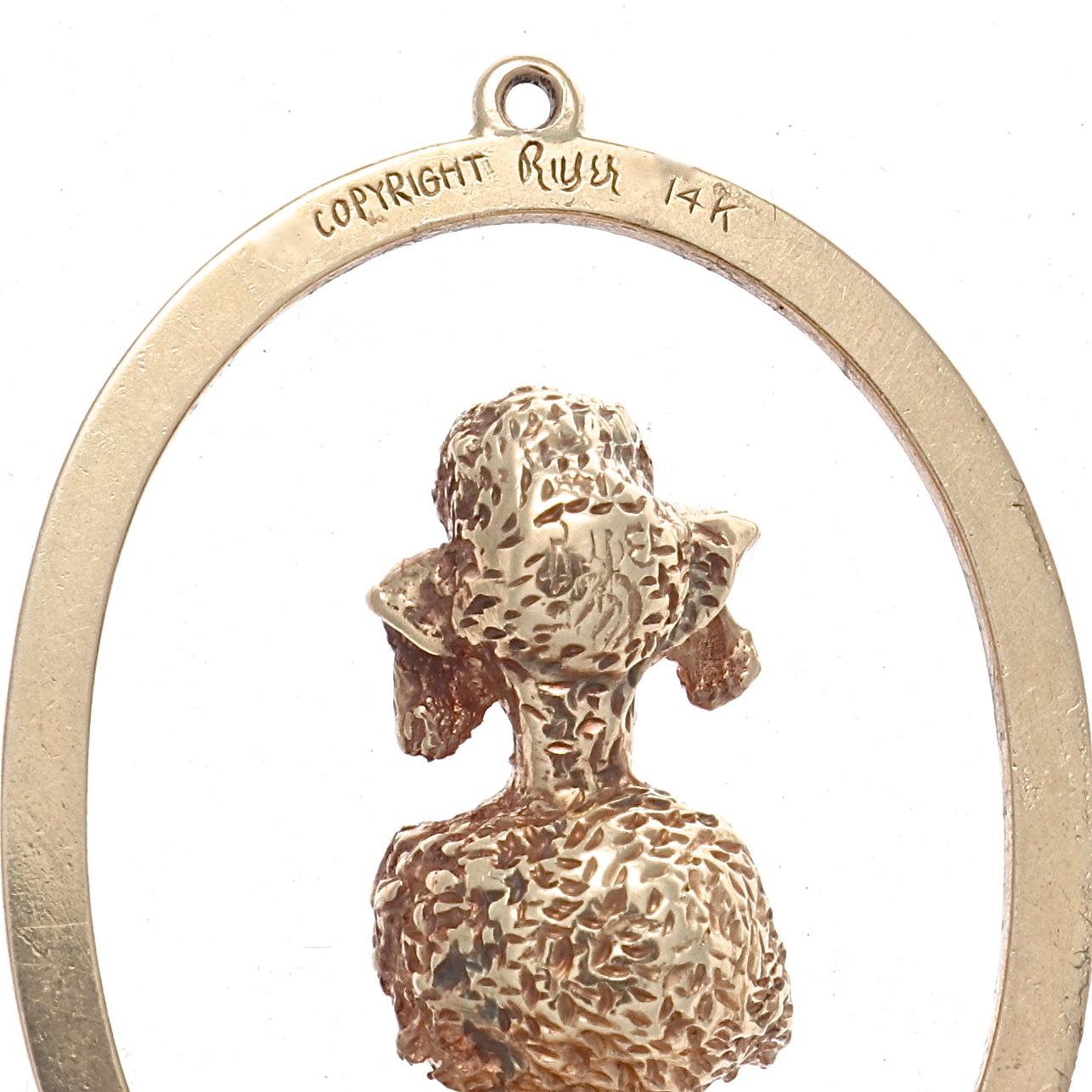 Round Cut Iconic Ruser Poodle Sapphire Gold Pendant