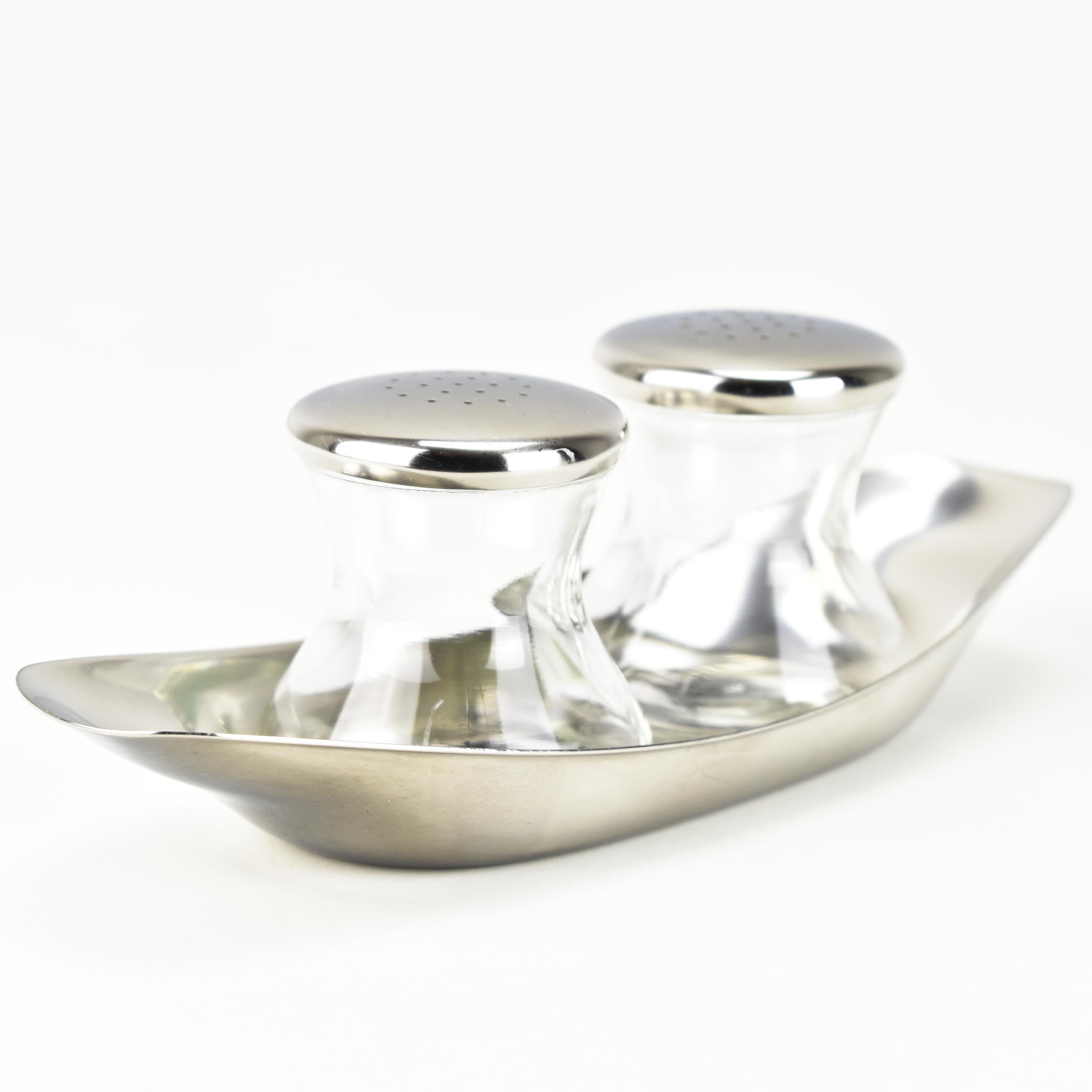 Iconic Salt & Pepper Shakers Twins Max & Moritz Design Wilhelm Wagenfeld WMF In Good Condition In Bad Säckingen, DE