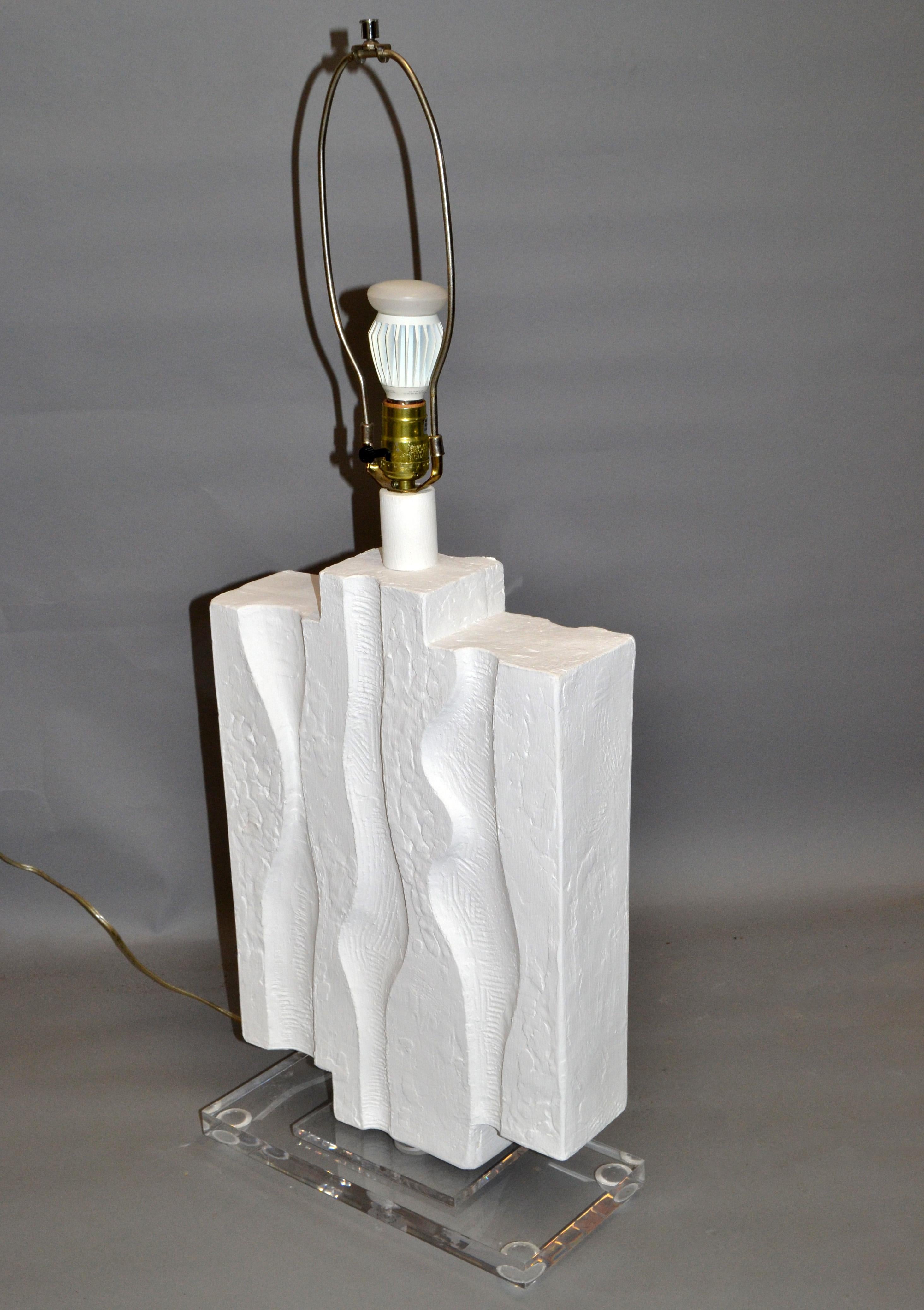 Iconic Sculptural Textured White Gesso Finish Plaster Table Lamp Acrylic Base For Sale 1