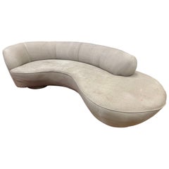 Canapé nuage en serpentin emblématique de style moderne du milieu du siècle dernier