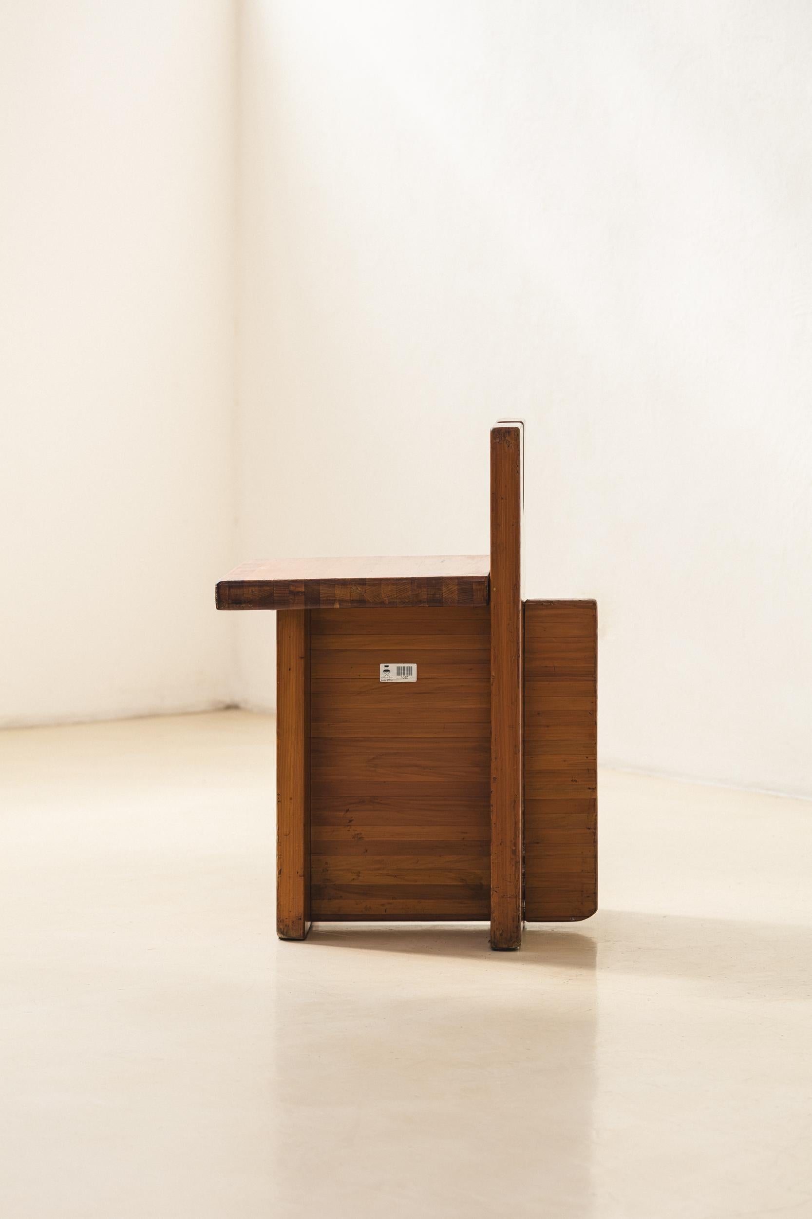 Tabouret brésilien emblématique Sesc Pompeia de Lina Bo Bardi, 1979-1980 État moyen - En vente à New York, NY