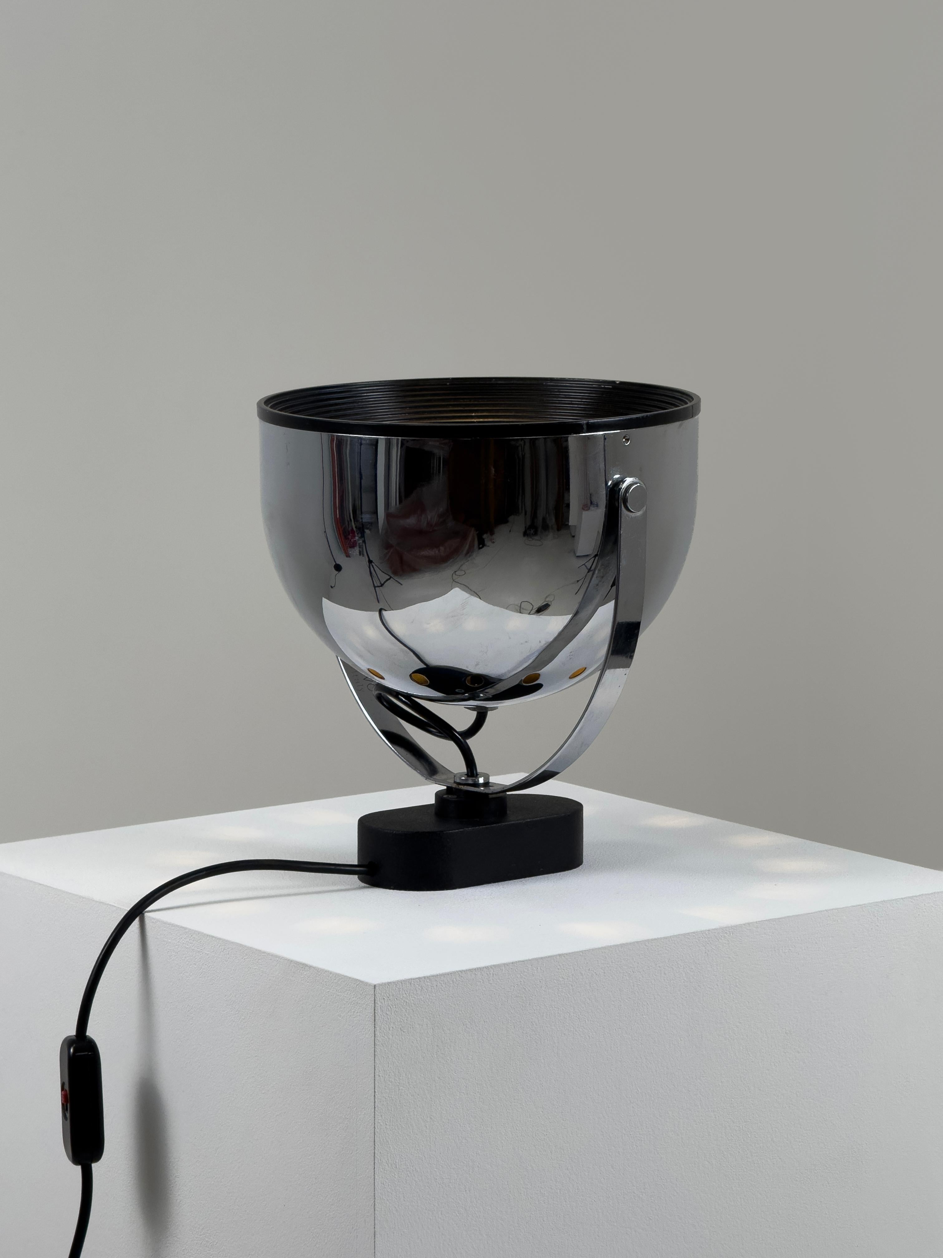Iconic Sistema Trepiù table lamp by G.Aulenti and L.Castiglioni for Stilnovo In Good Condition In Milano, IT