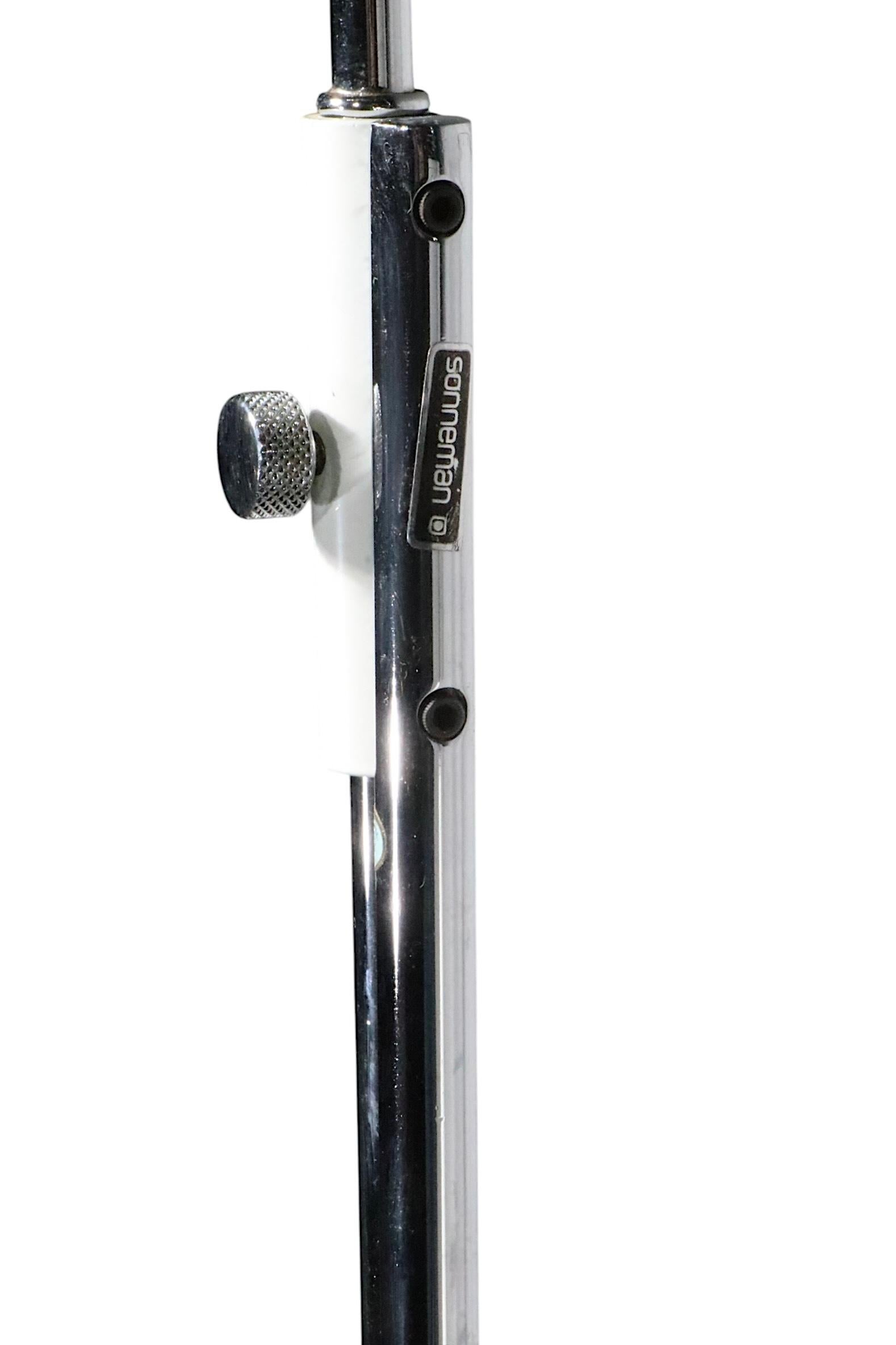Acier Lampadaire emblématique Sonneman Orbiter, première version en vente