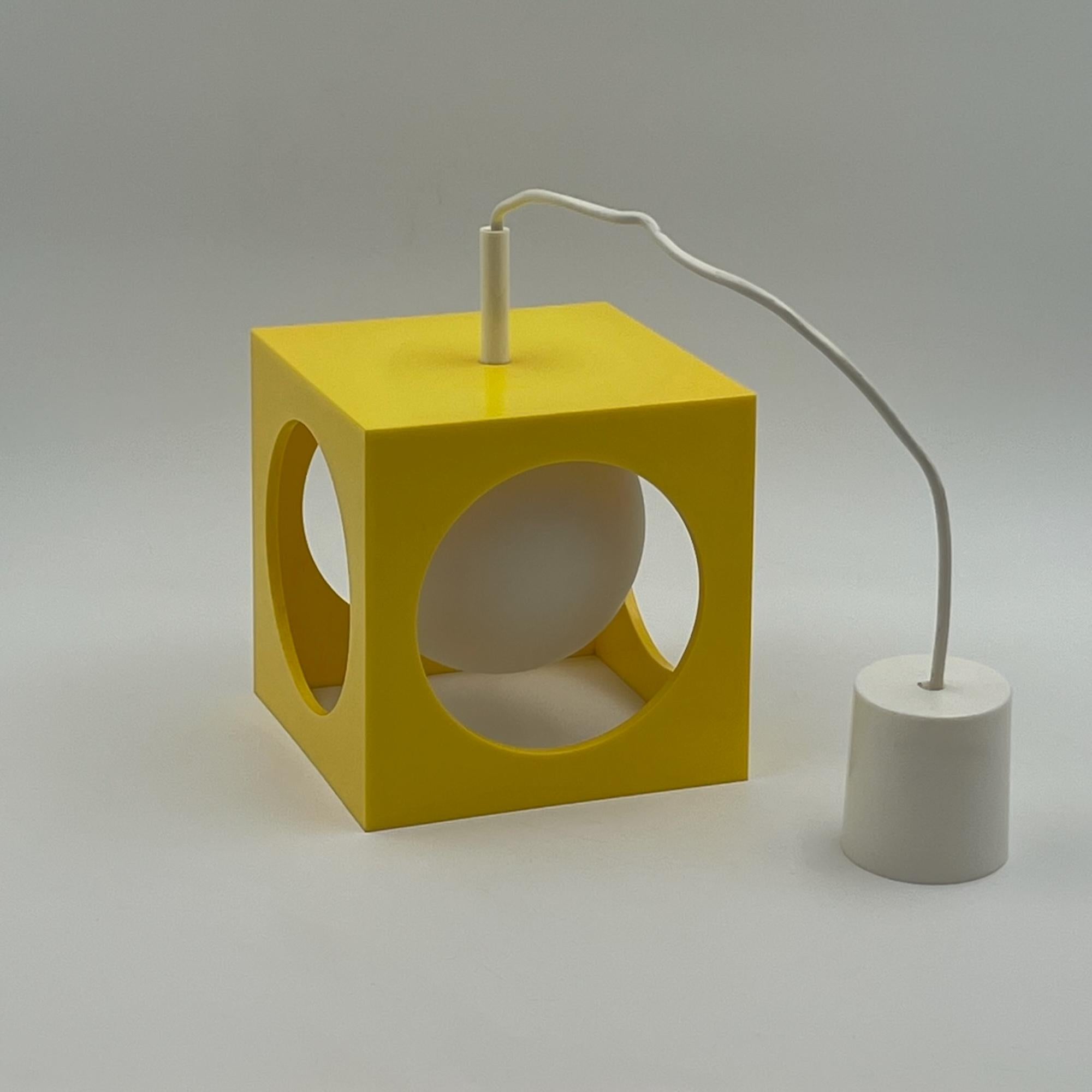 Allemand Lampe emblématique de l'ère spatiale de Richard Essig - Design d'avant-garde des années 1970 en vente