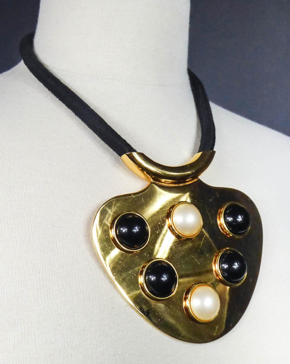 Iconic Space Age Necklace by Lanvin Circa 1970 In Good Condition For Sale In Toulon, FR