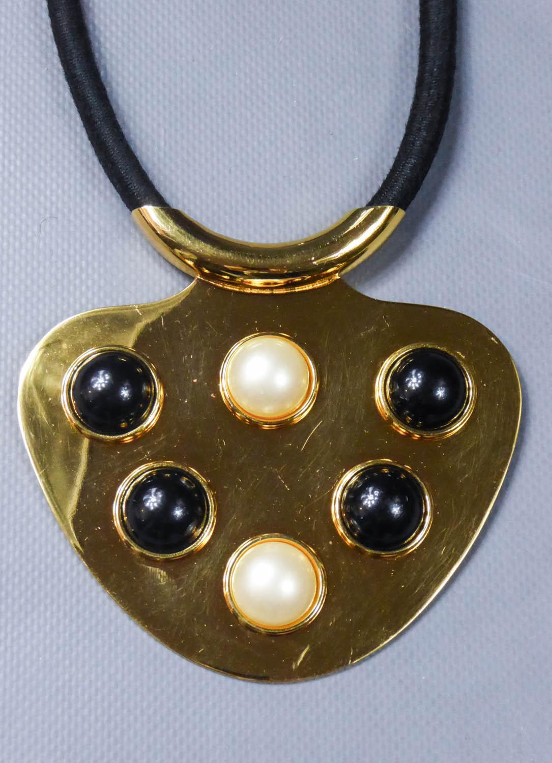 Iconic Space Age Necklace by Lanvin Circa 1970 In Good Condition For Sale In Toulon, FR