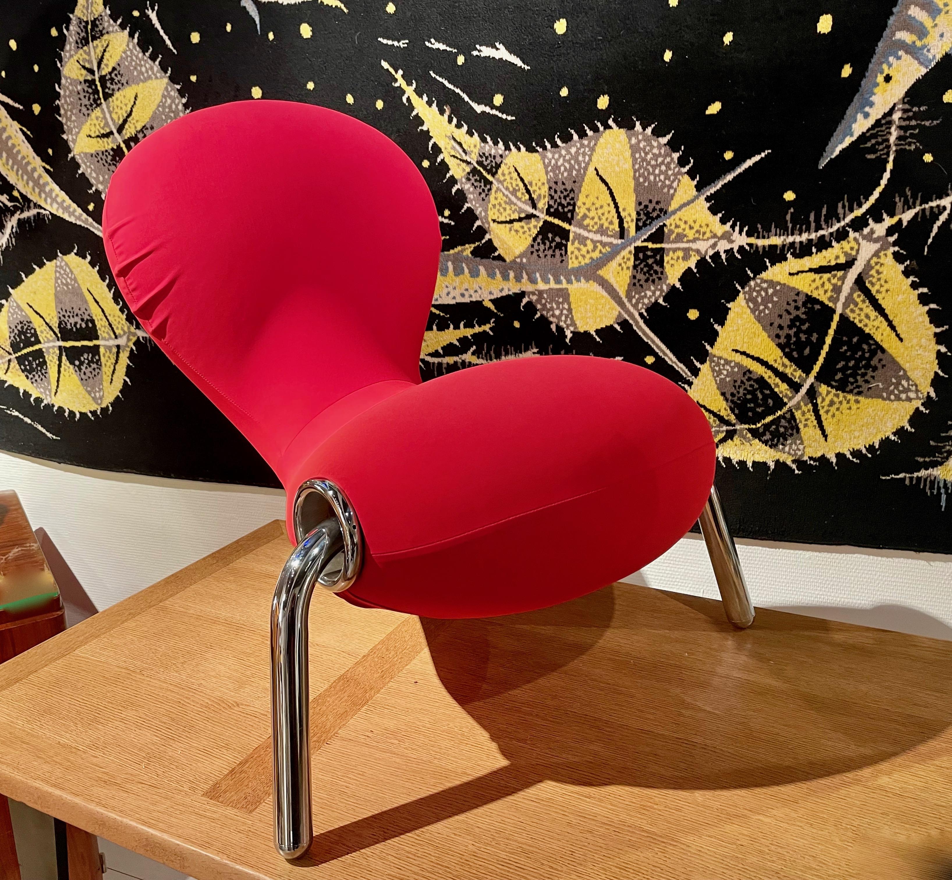 Ère spatiale Chaise embryonnelle rouge emblématique de l'ère spatiale par Marc Newson en vente
