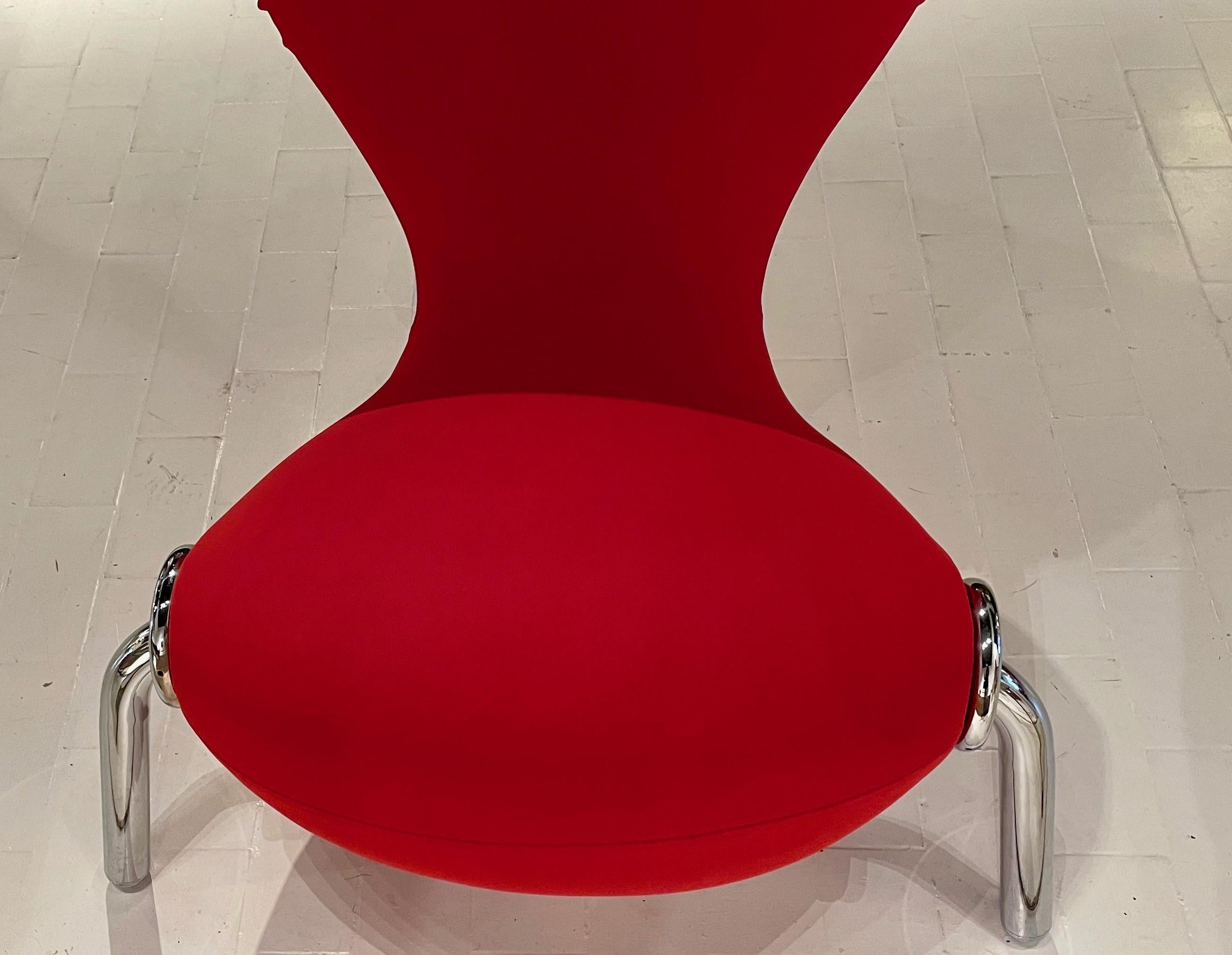 Acier Chaise embryonnelle rouge emblématique de l'ère spatiale par Marc Newson en vente