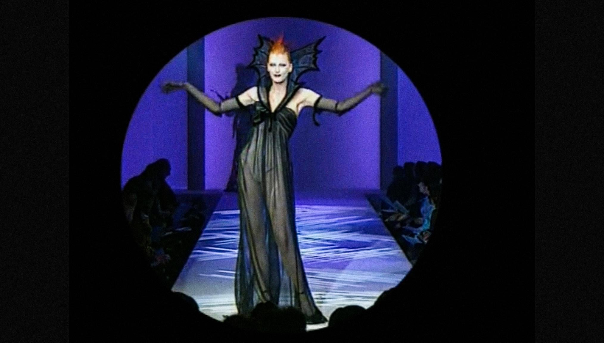 Espectacular vestido icónico Thierry Mugler SS 1997 