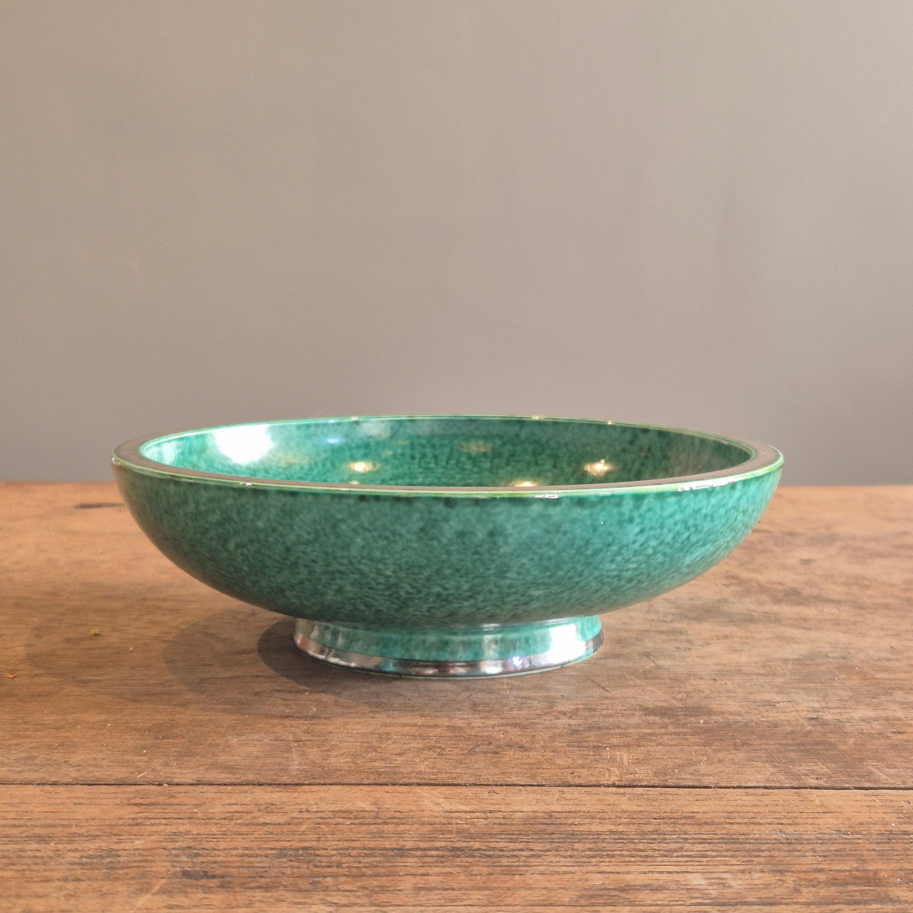 Iconic stoneware bowl, model Argenta by Wilhelm Kåge, Swedish Modern 1952 Escandinavo moderno en venta