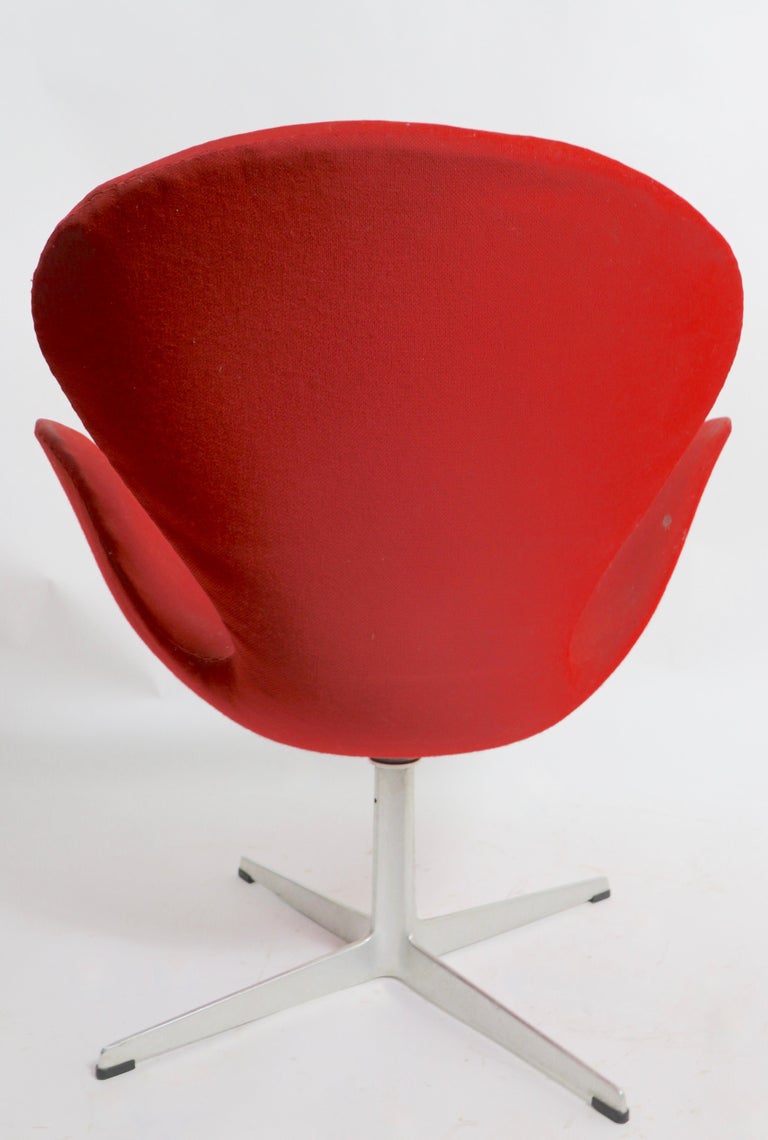 Iconic Swan Chair Arne Jacobsen for Fritz Hansen For Sale 1