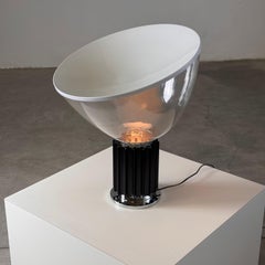 Lampe de table iconiqueaccia d'Achille & Pier Giacomo Castiglioni pour Flos, années 1960