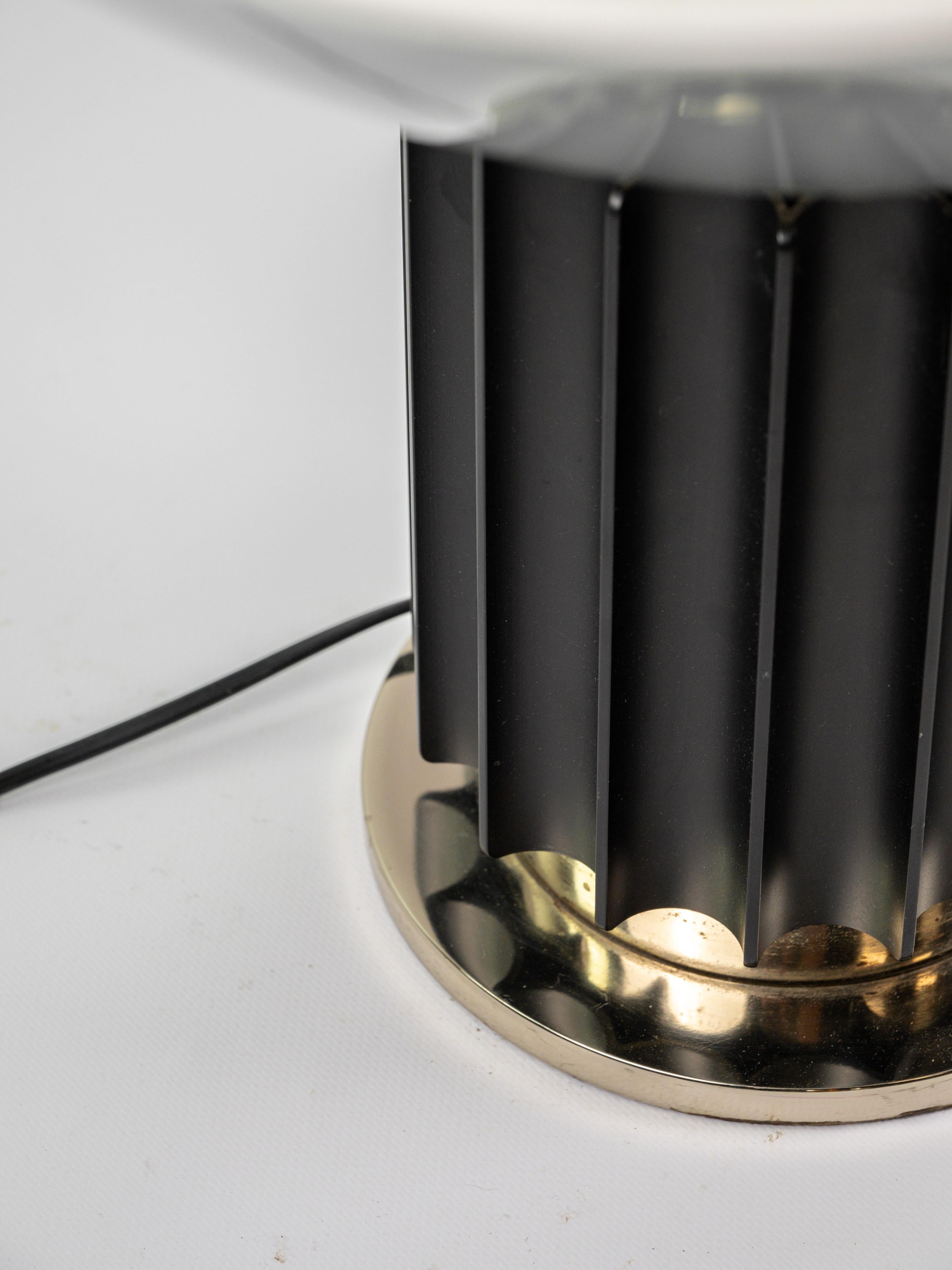 Iconic Taccia table lamp design by Achille et Pier Giacomo Castiglioni for Flos For Sale 6