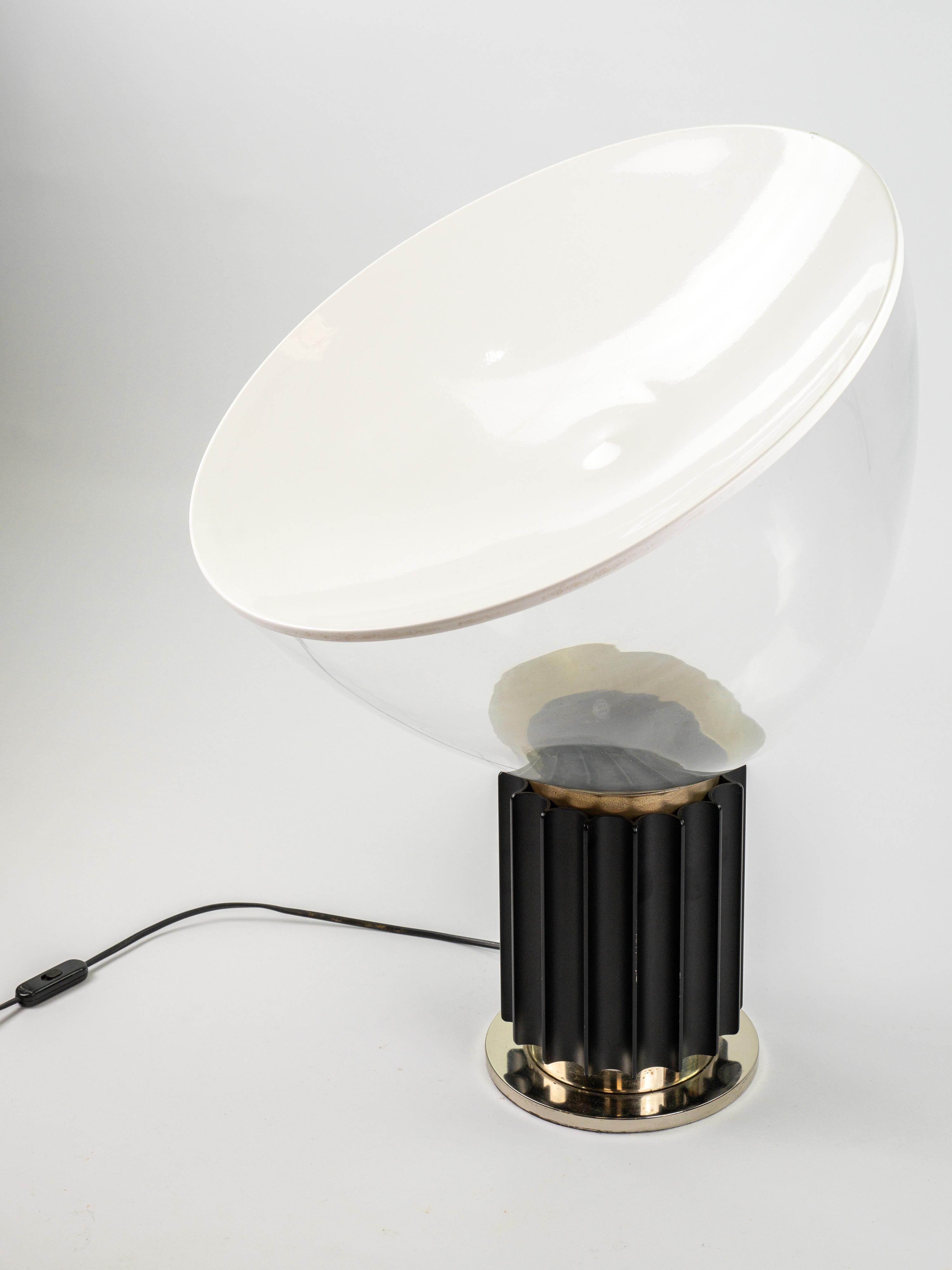 Metal Iconic Taccia table lamp design by Achille et Pier Giacomo Castiglioni for Flos For Sale