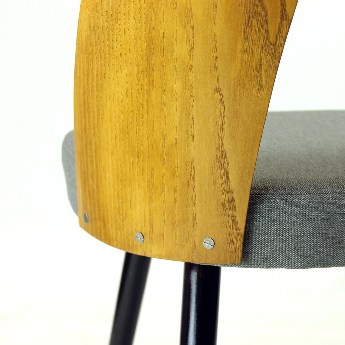 Iconic Tatra Chairs In Oak & Fabric By Antonin Šuman, Tatra 1960s For Sale 8