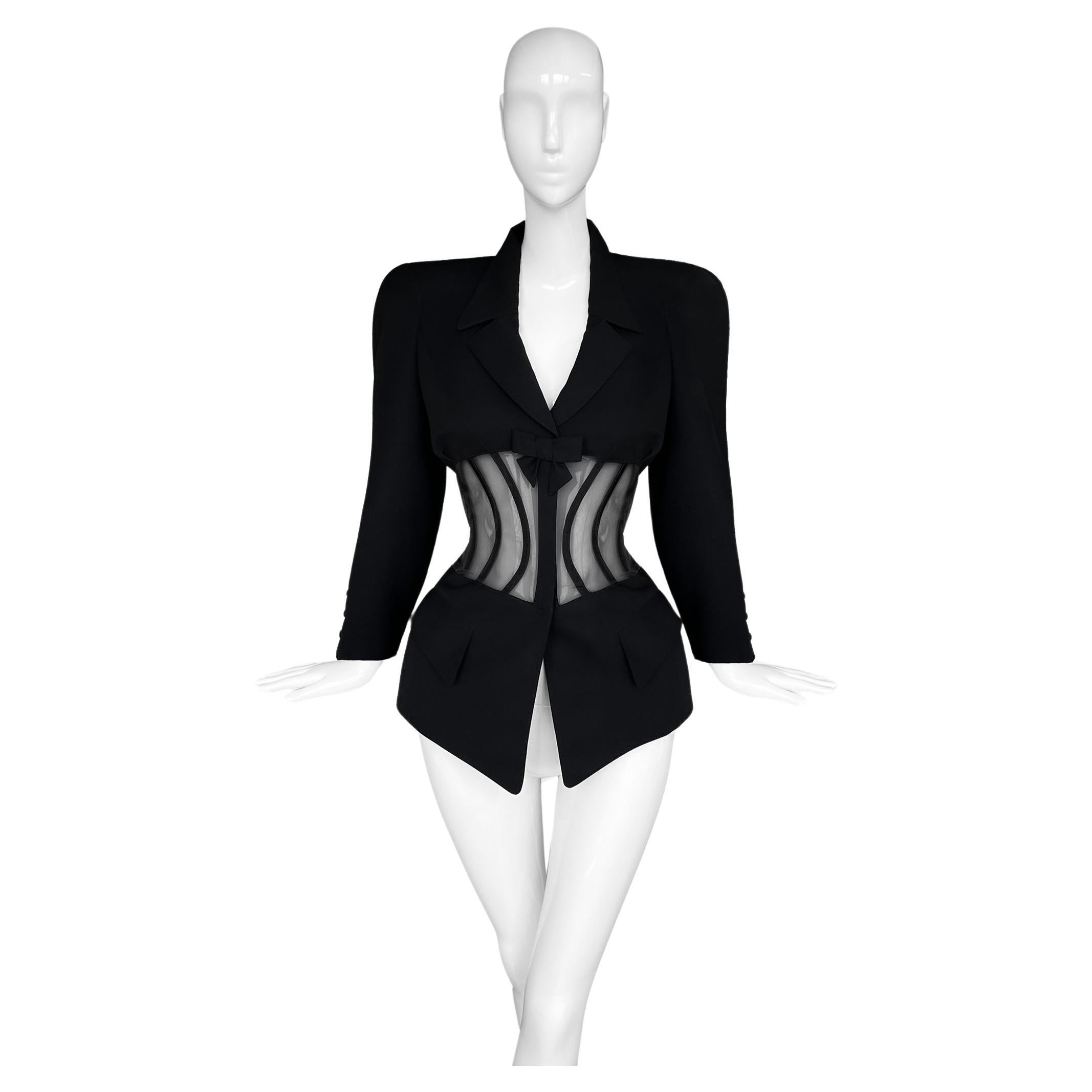 Icónica chaqueta escultural Thierry Mugler 1995 con cintura de corsé deshuesada y transparente