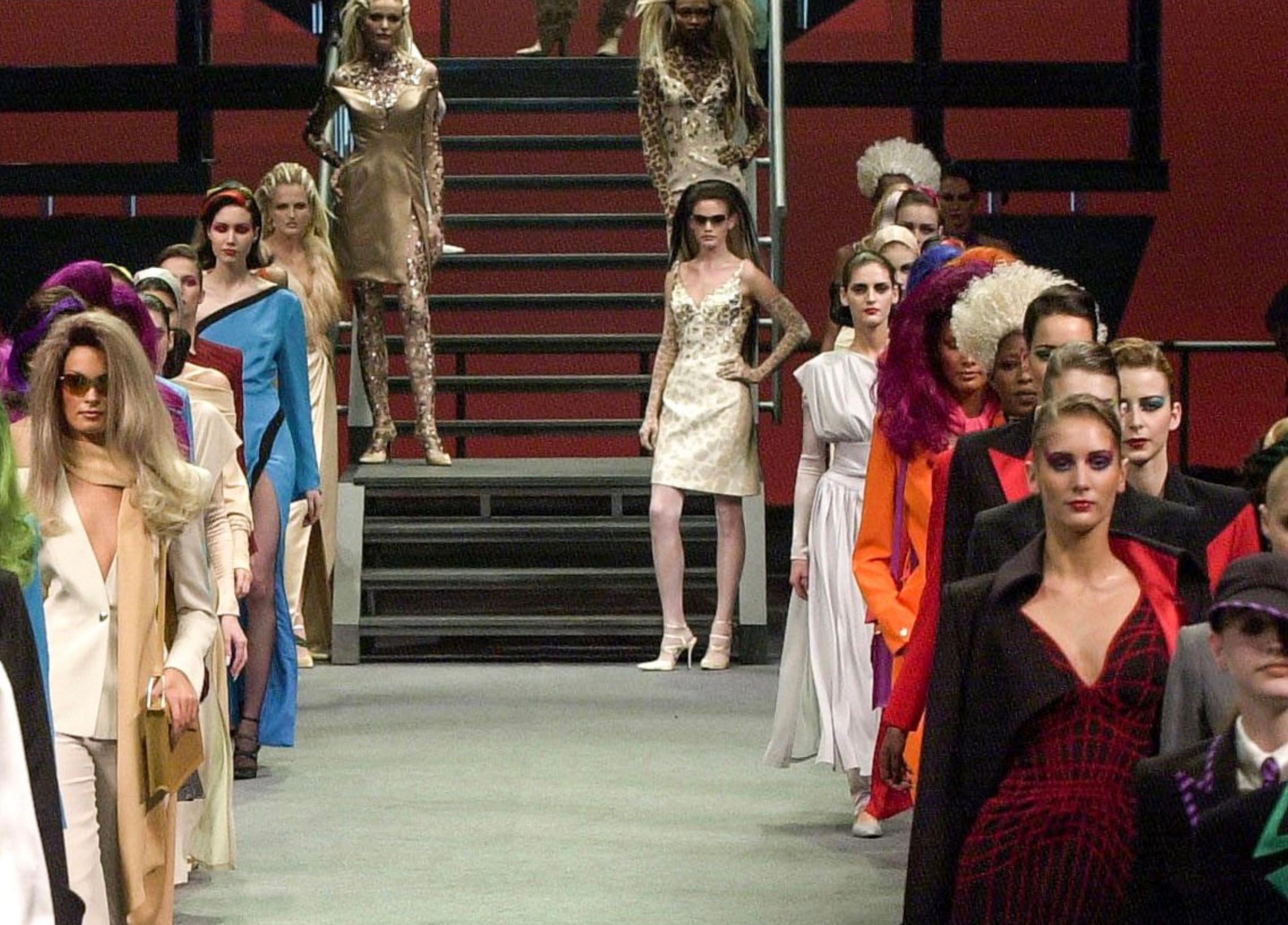Ikonisches Thierry Mugler Couture FW 2001 Leo Laufsteg Kleid Selten Damen im Angebot