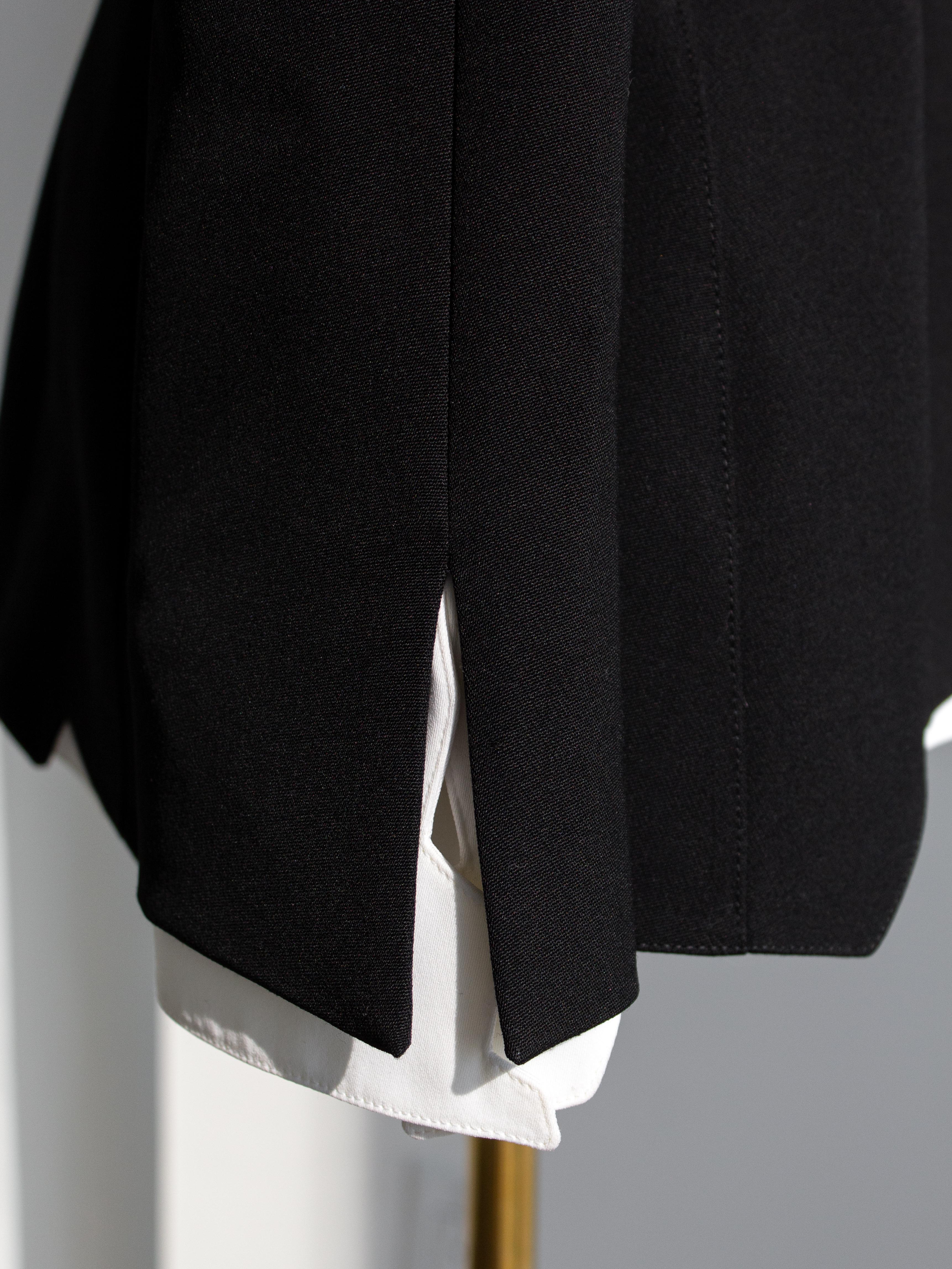 Iconic Thierry Mugler Vintage S/S 1994 Black White Zigzag Sculptural Jacket For Sale 11