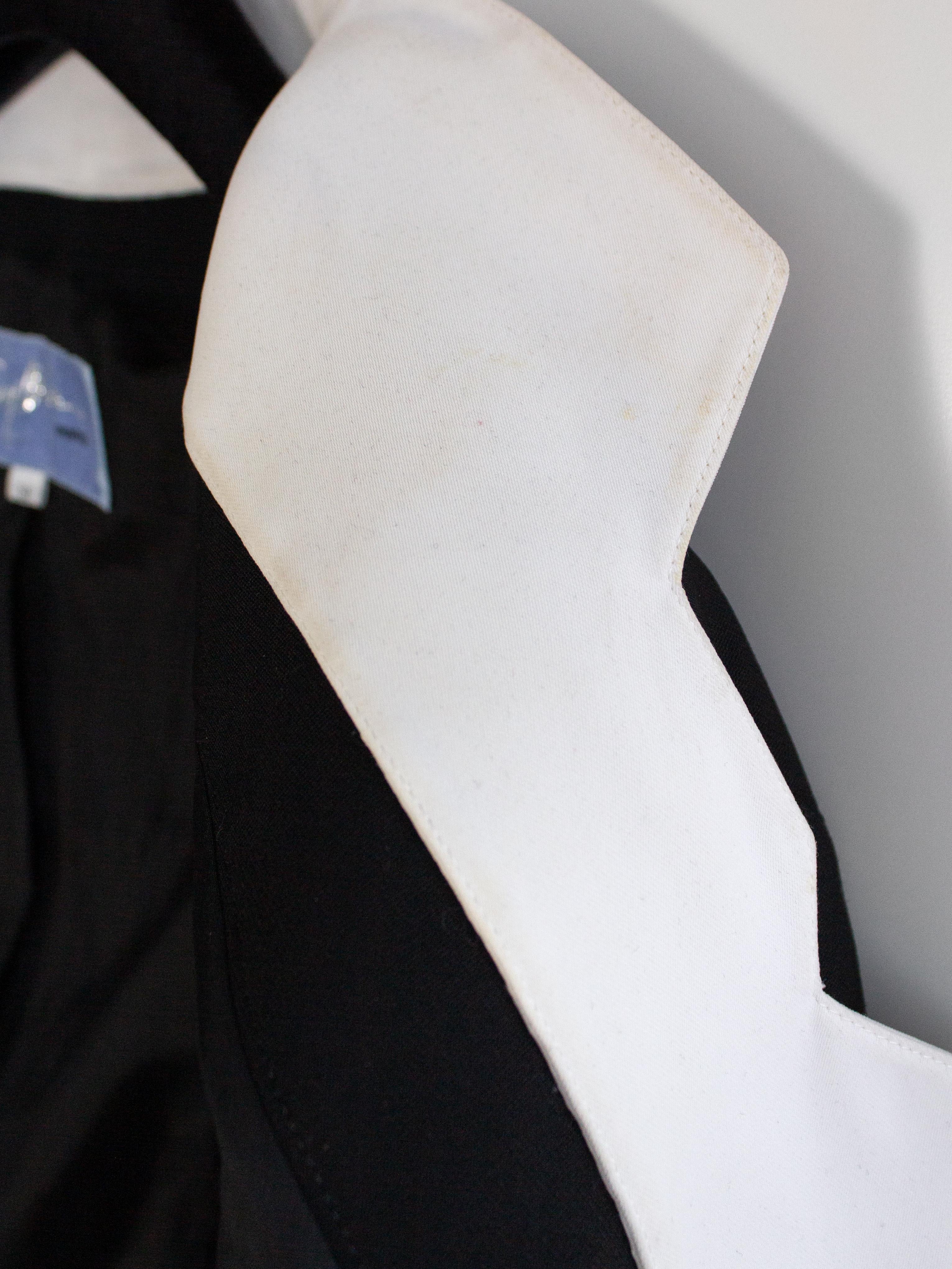 Icone Thierry Mugler Vintage S/S 1994 Black White Zigzag Sculptural Jacket en vente 16