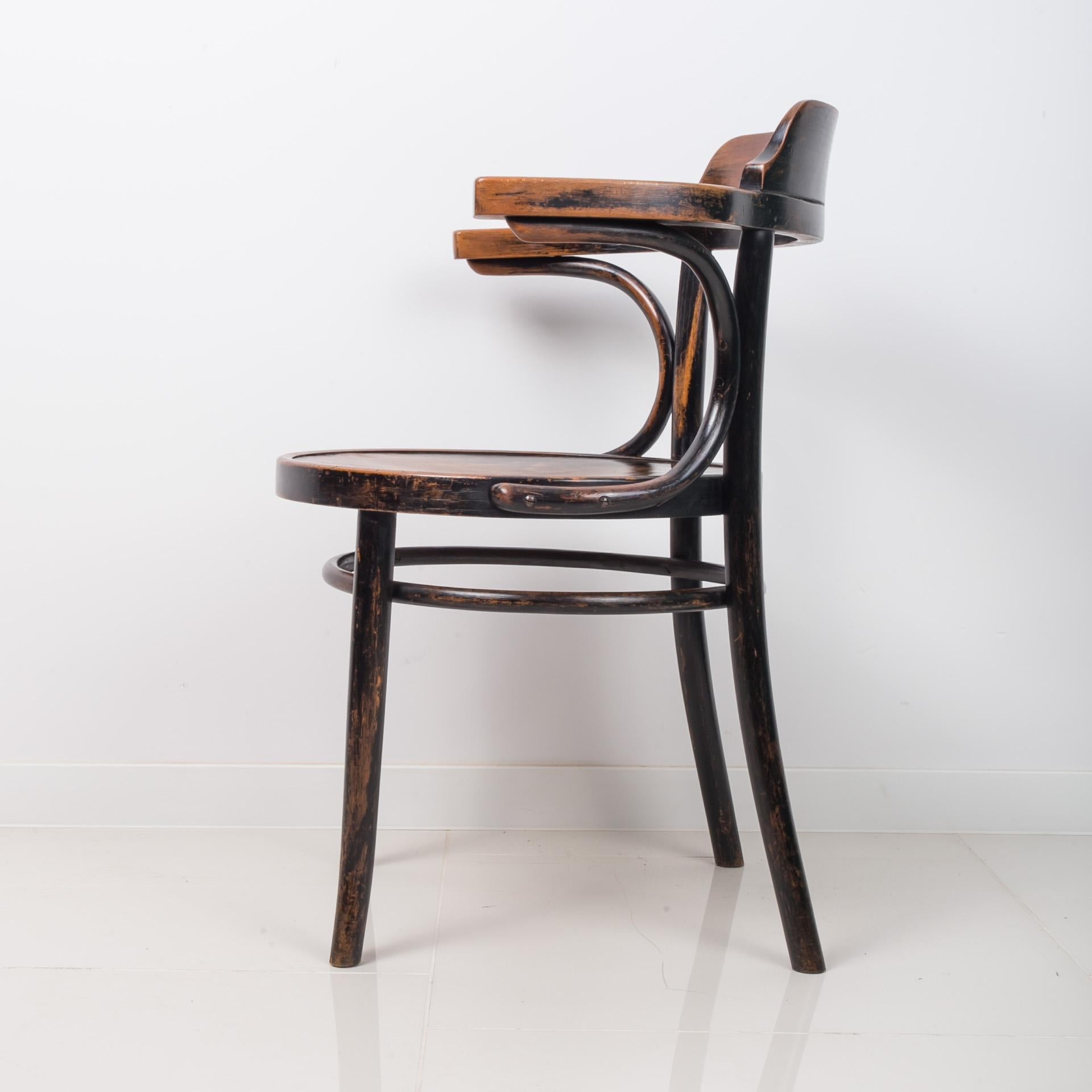 Iconic Thonet Chair Designed by M. Thonet, Bentwood, 1920s In Good Condition In Wrocław, Poland