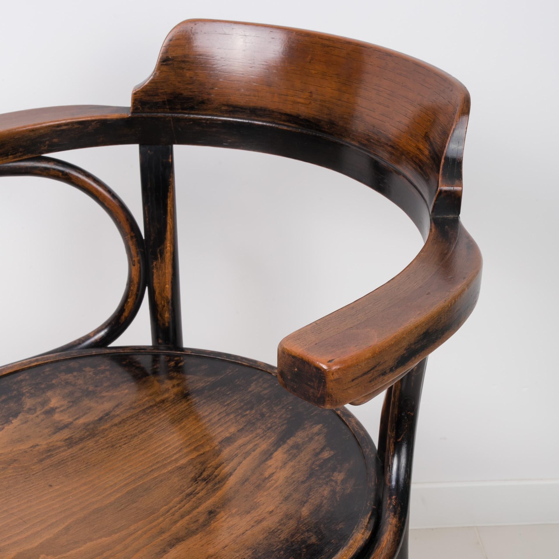 Iconic Thonet Chair Designed by M. Thonet, Bentwood, 1920s 2