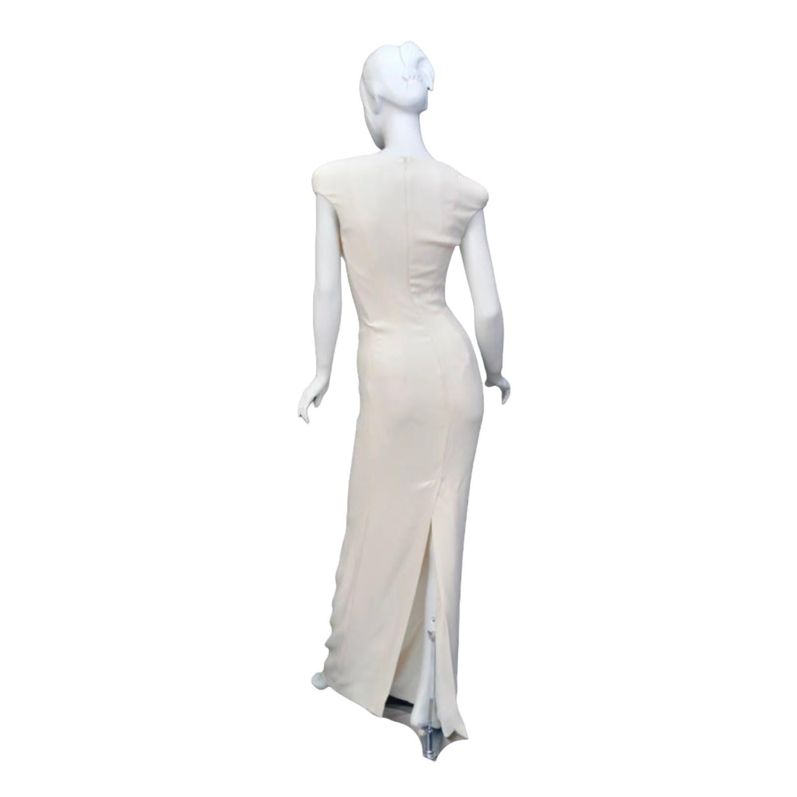 ICONIC TOM FORD CHALK WHITE DOUBLE GEORGETTE STRETCH EVENING CAPE DRESS Sz. 38 In Excellent Condition In Montgomery, TX