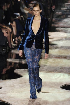Iconic Tom Ford for Gucci Runway FW 2004 Blue Velvet Tuxedo Pant Suit It 38