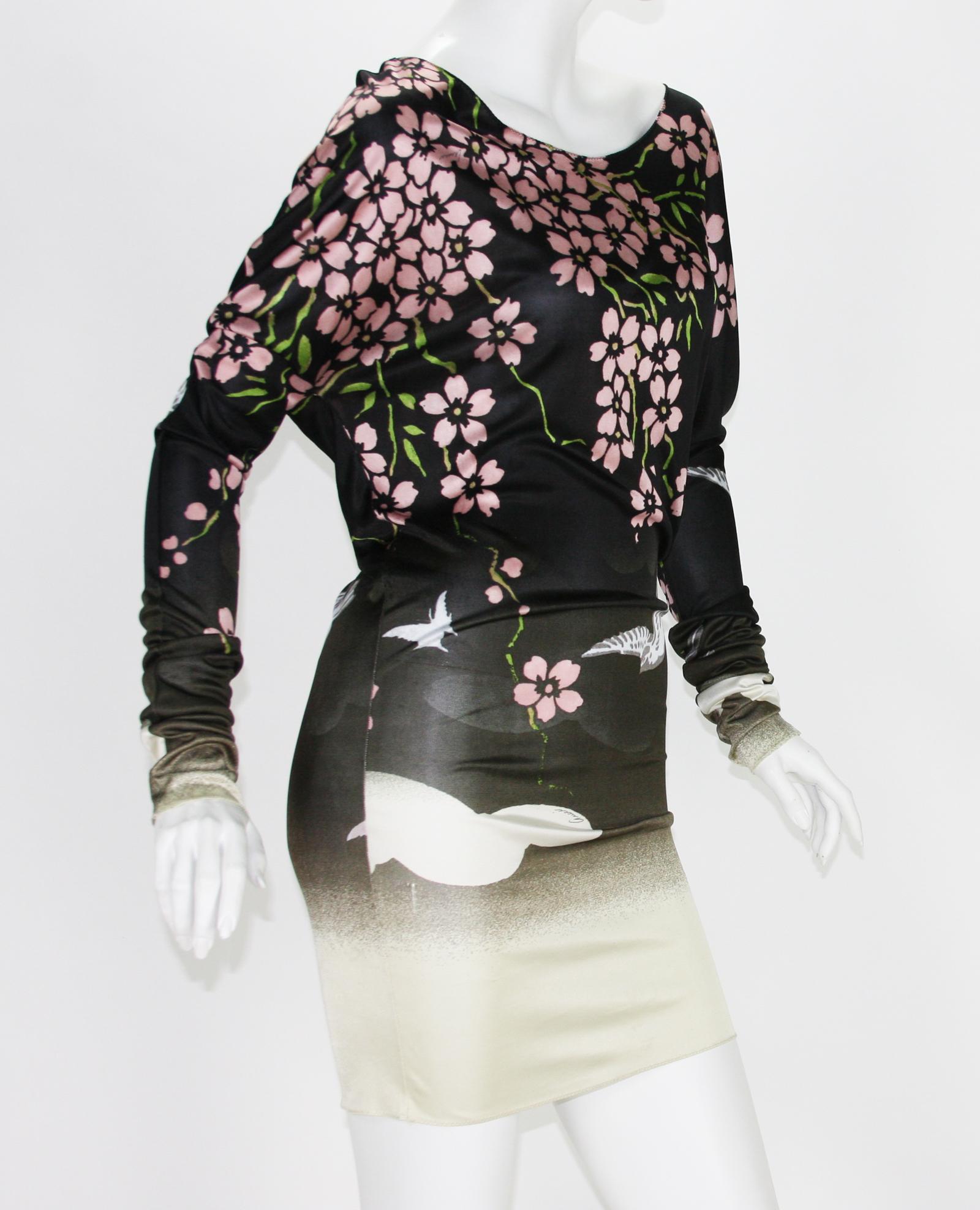 Ikonisches Tom Ford für Gucci SS 2003  Japanisches Mini-Stretchkleid aus Kirschblüten S Damen im Angebot