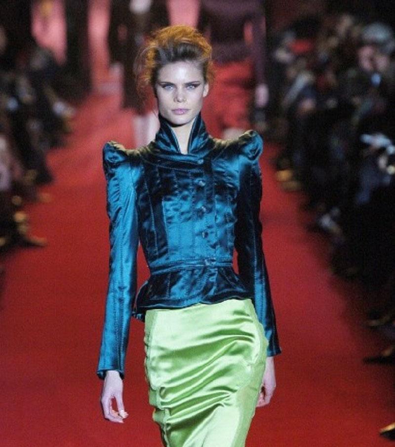 Icono Tom Ford for Yves Saint Laurent FW 2004 Falda Pagoda de Seda 3 PC Traje Fr 36 en venta 10