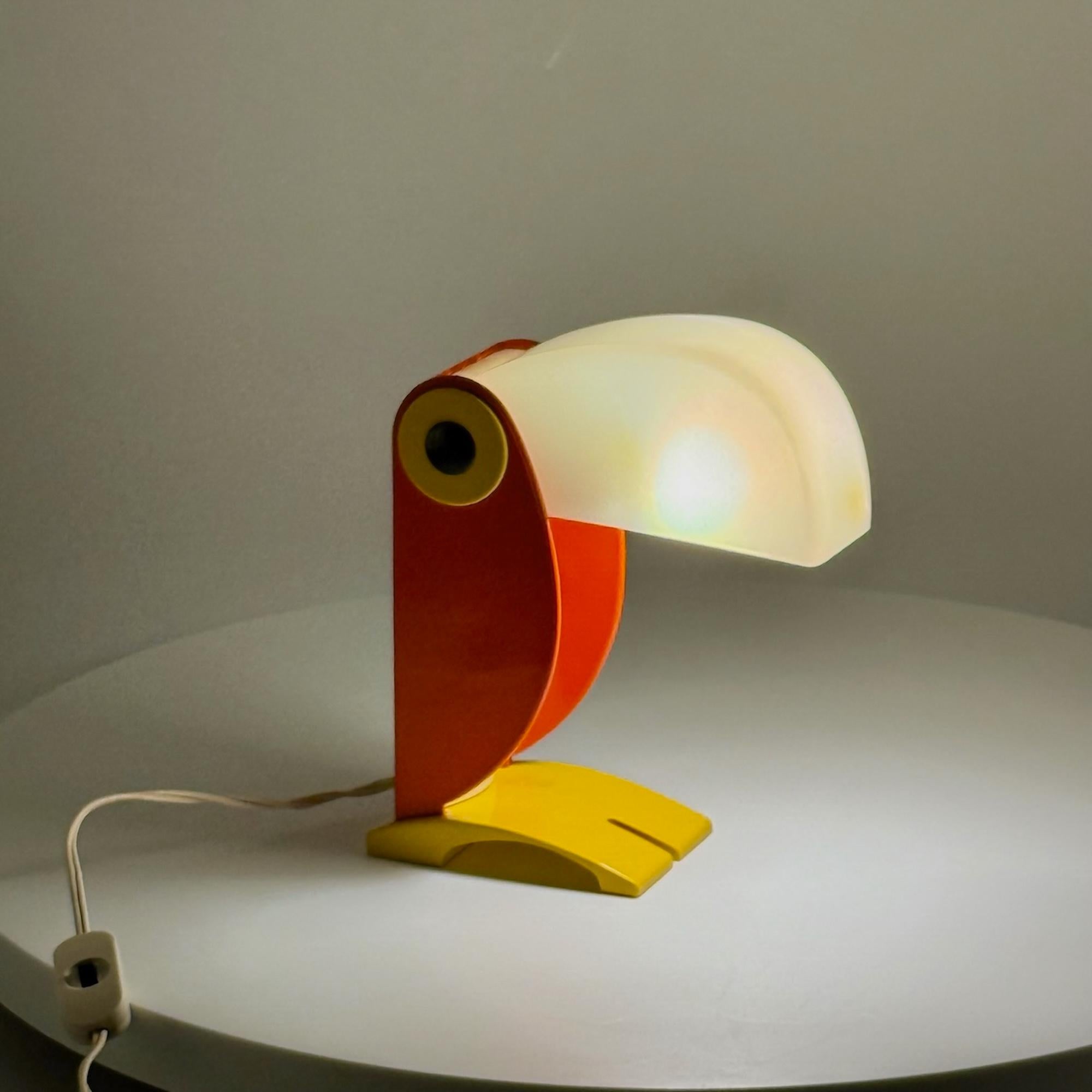 Late 20th Century Iconic Toucan Lamp by Enea Ferrari - Vintage 70s Old Timer Lighting Masterpiece
