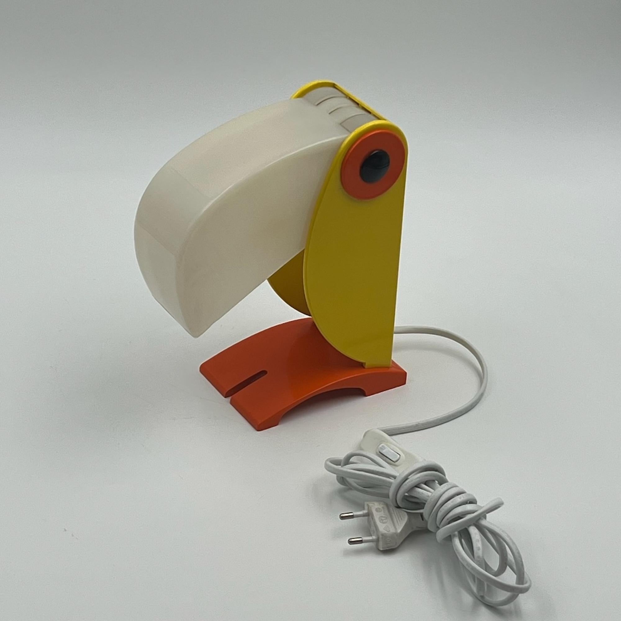 Iconic Toucan Lamp by Enea Ferrari - Vintage 70s Old Timer Lighting Masterpiece  In Good Condition In San Benedetto Del Tronto, IT