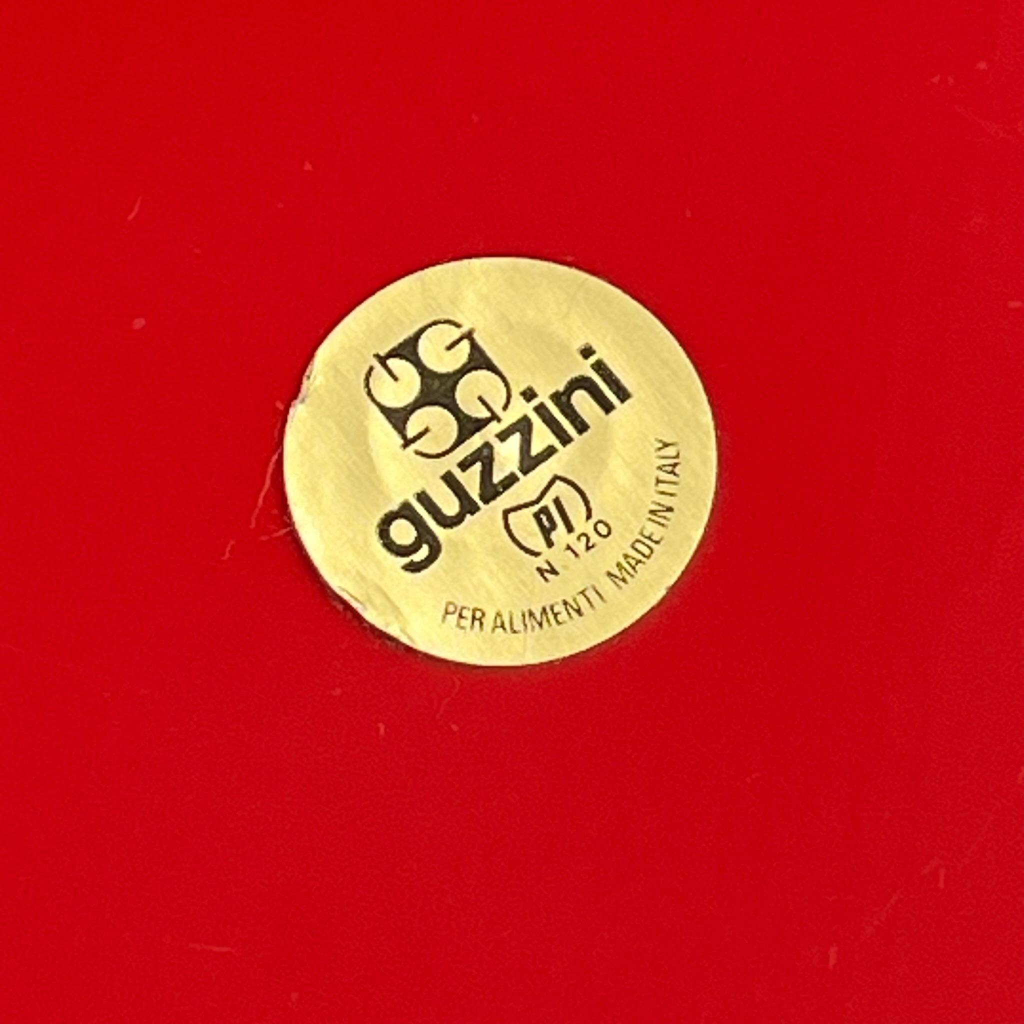 Ikonischer Tabletttisch „Jolly“ von Luigi Massoni für Guzzini in glänzendem Rot, 1970er Jahre (Ende des 20. Jahrhunderts) im Angebot