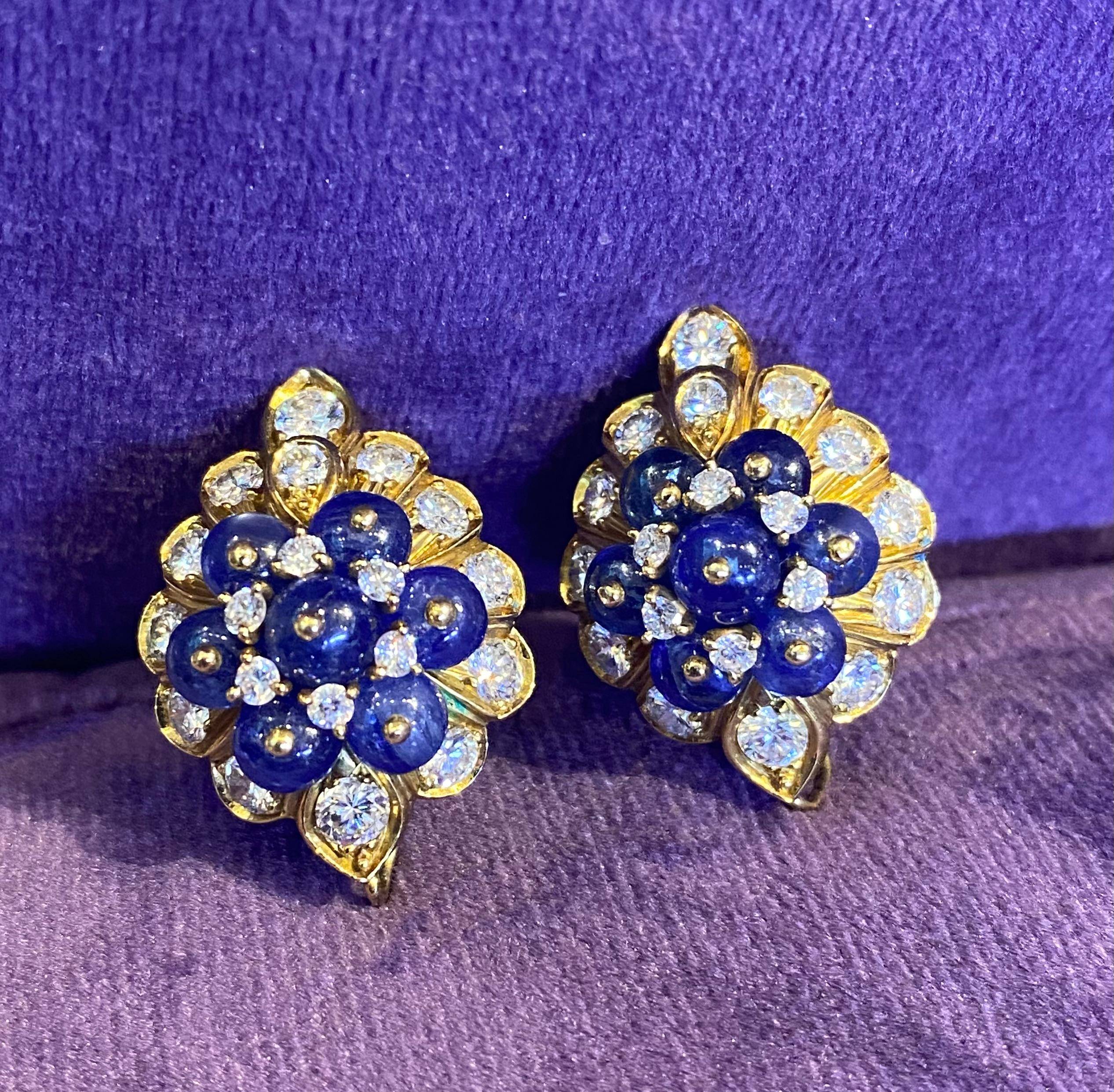 Iconic Van Cleef and Arpels Day and Night Sapphire Earrings For Sale 1