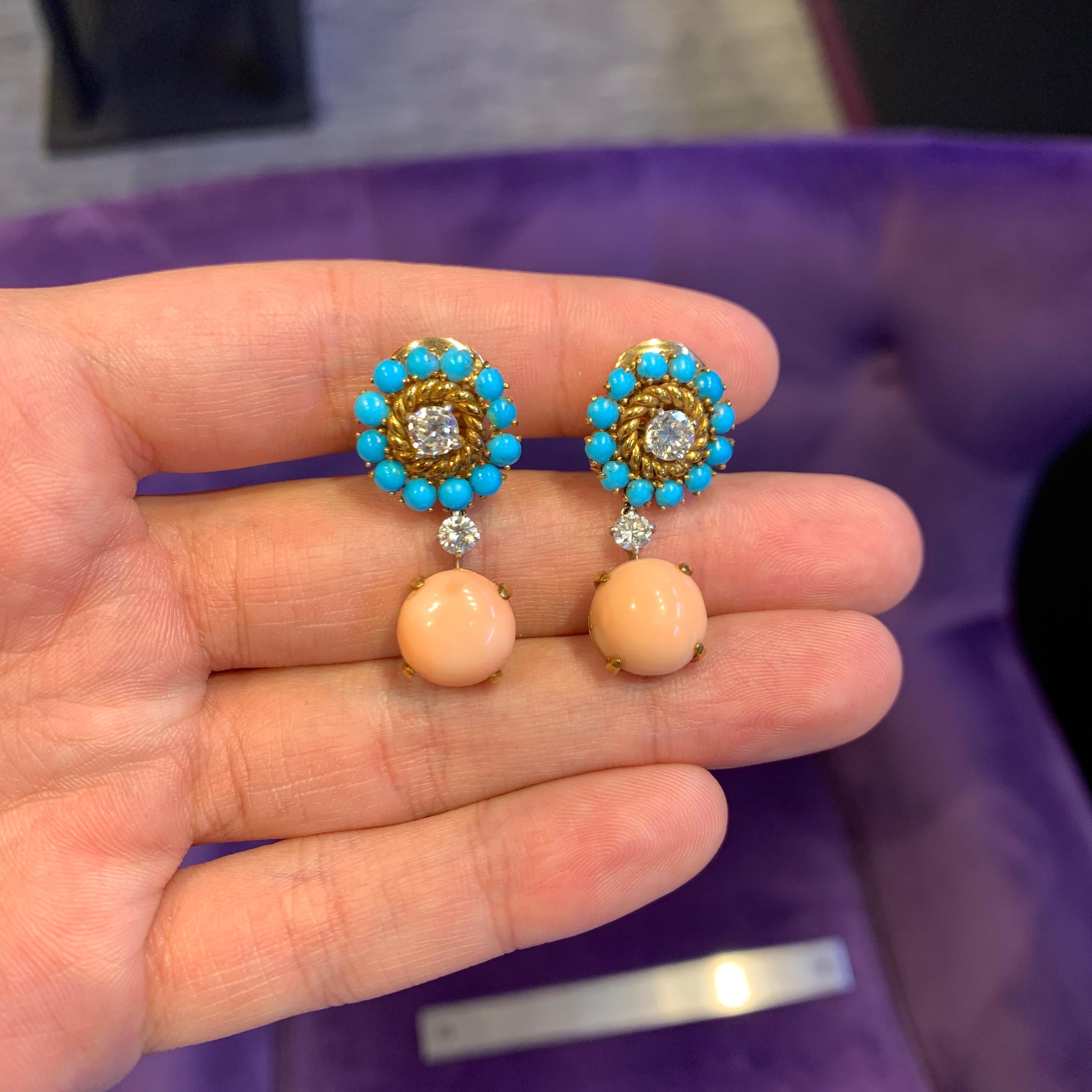 Van Cleef & Arpels Parure collier et boucles d'oreilles emblématiques en corail et turquoise en vente 6