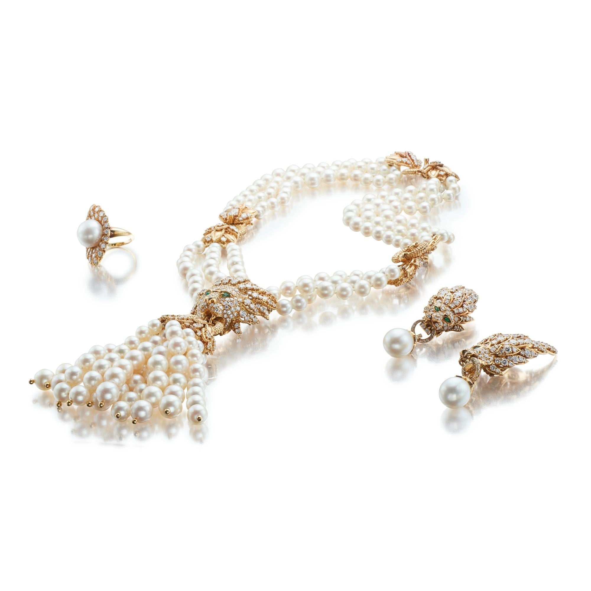 Women's or Men's Iconic Van Cleef & Arpels Pearl and Diamond Lion Necklace, Earrings and Ring Set