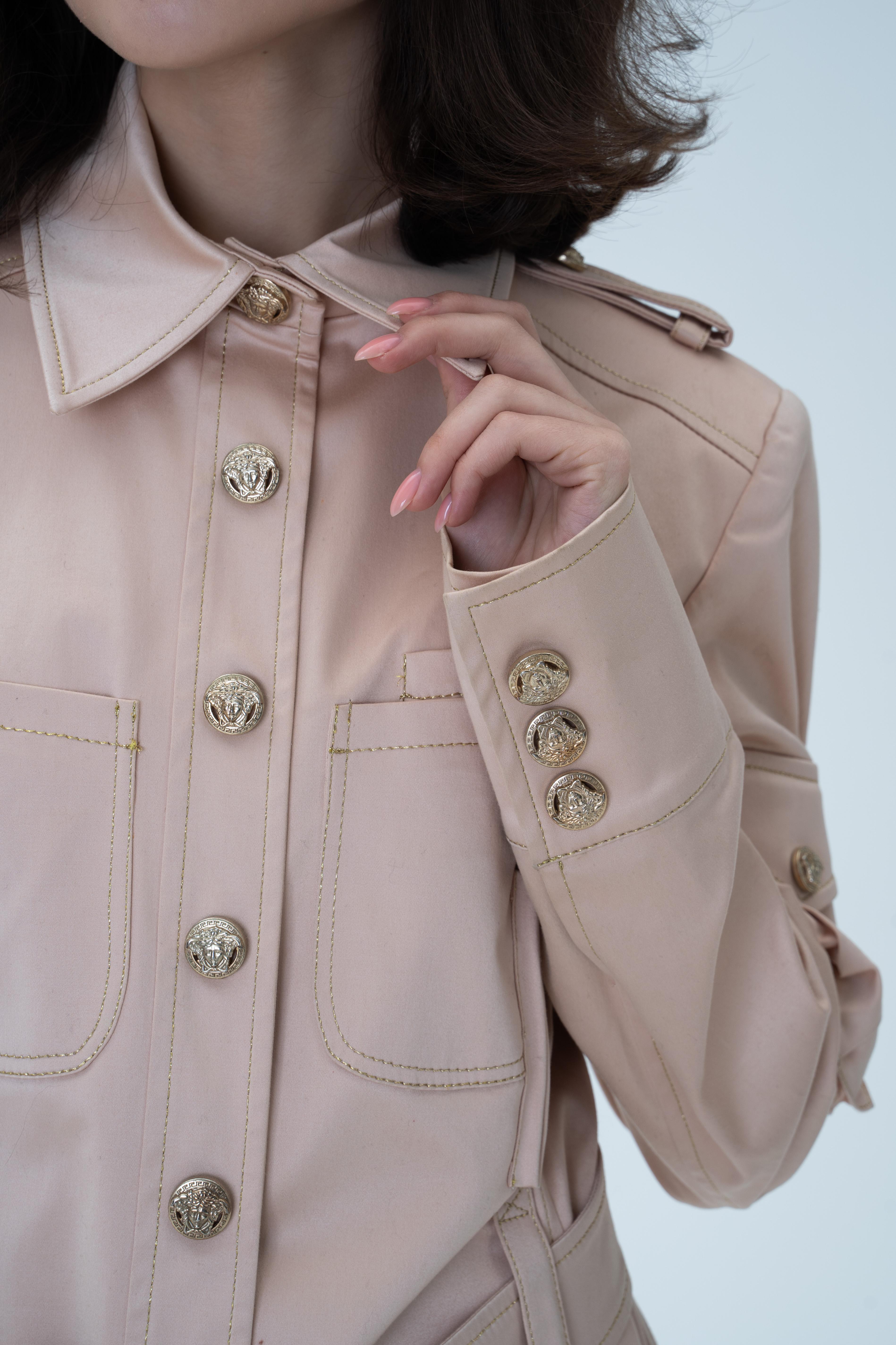 Women's Iconic Versace S/S 2005 Medusa Head Button Blazer Jacket rare For Sale