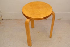Icónico taburete vintage Aalto de Alvar Aalto, años 30, Made in Finland