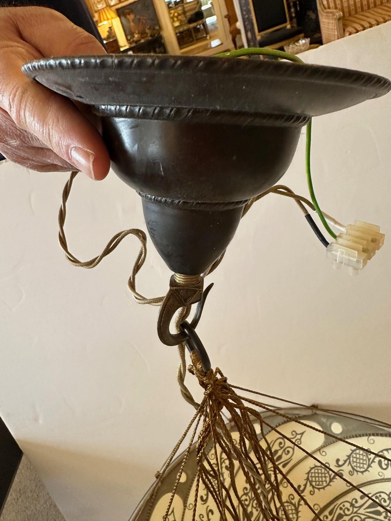 Iconico lampadario vintage in seta veneziana di Fortuny in vendita 3