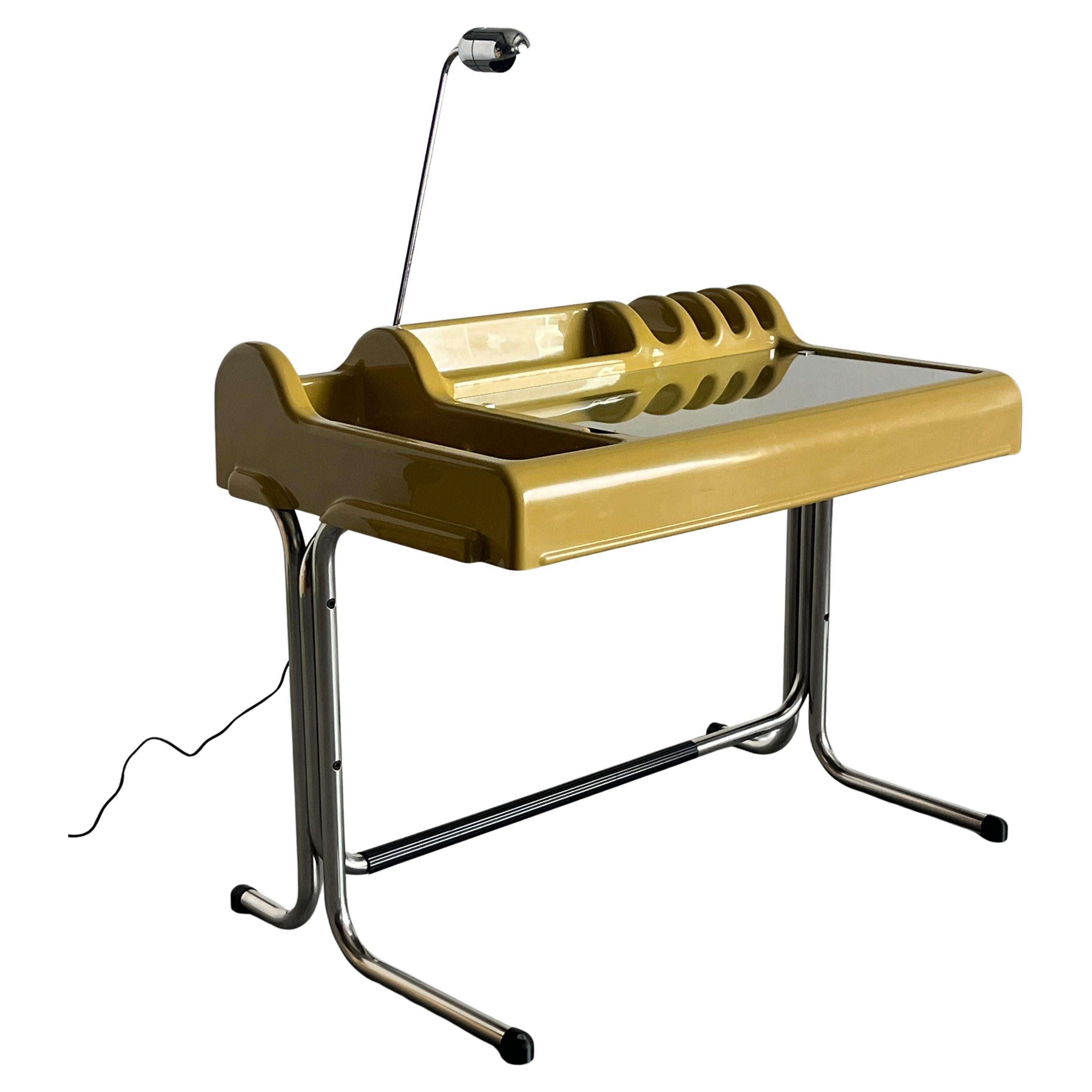 Iconic Vintage ‘Orix’ Multi-Purpose Desk with Lamp by Parigi & Prina for Molteni For Sale