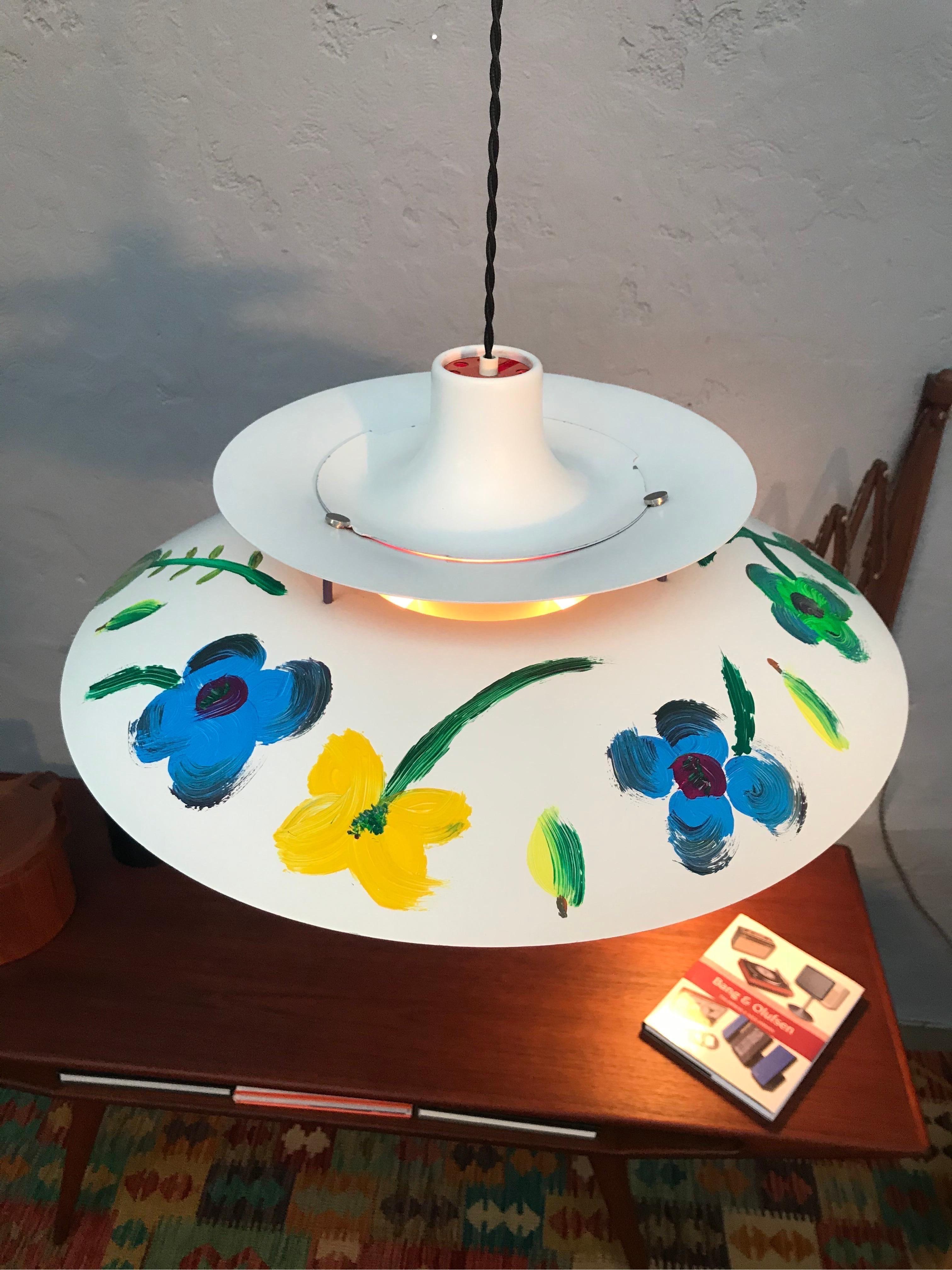 Late 20th Century Iconic Vintage PH5 Chandelier for L. Poulsen of DK in White with Art Work For Sale